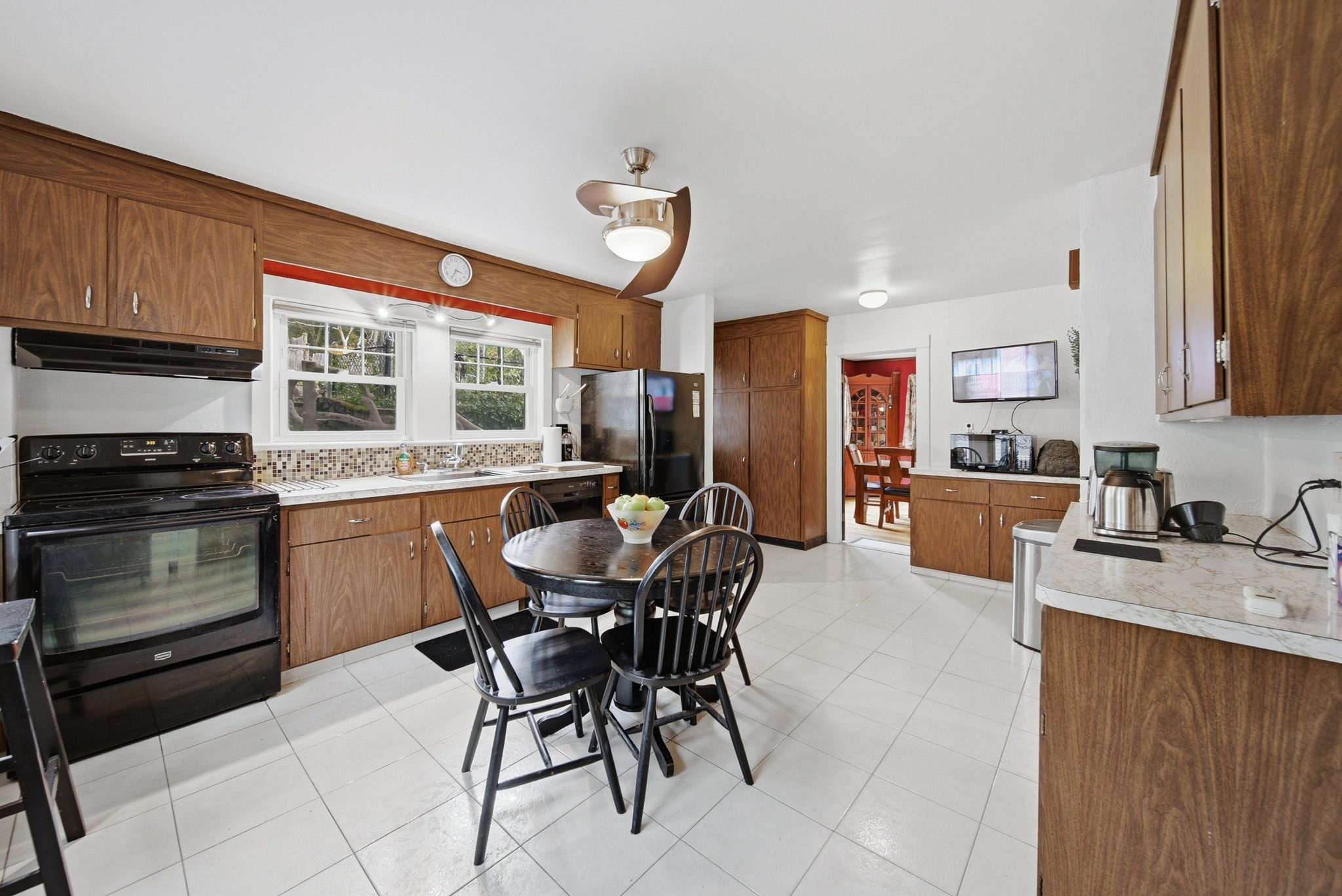 227 Fulton St Property Photo 8