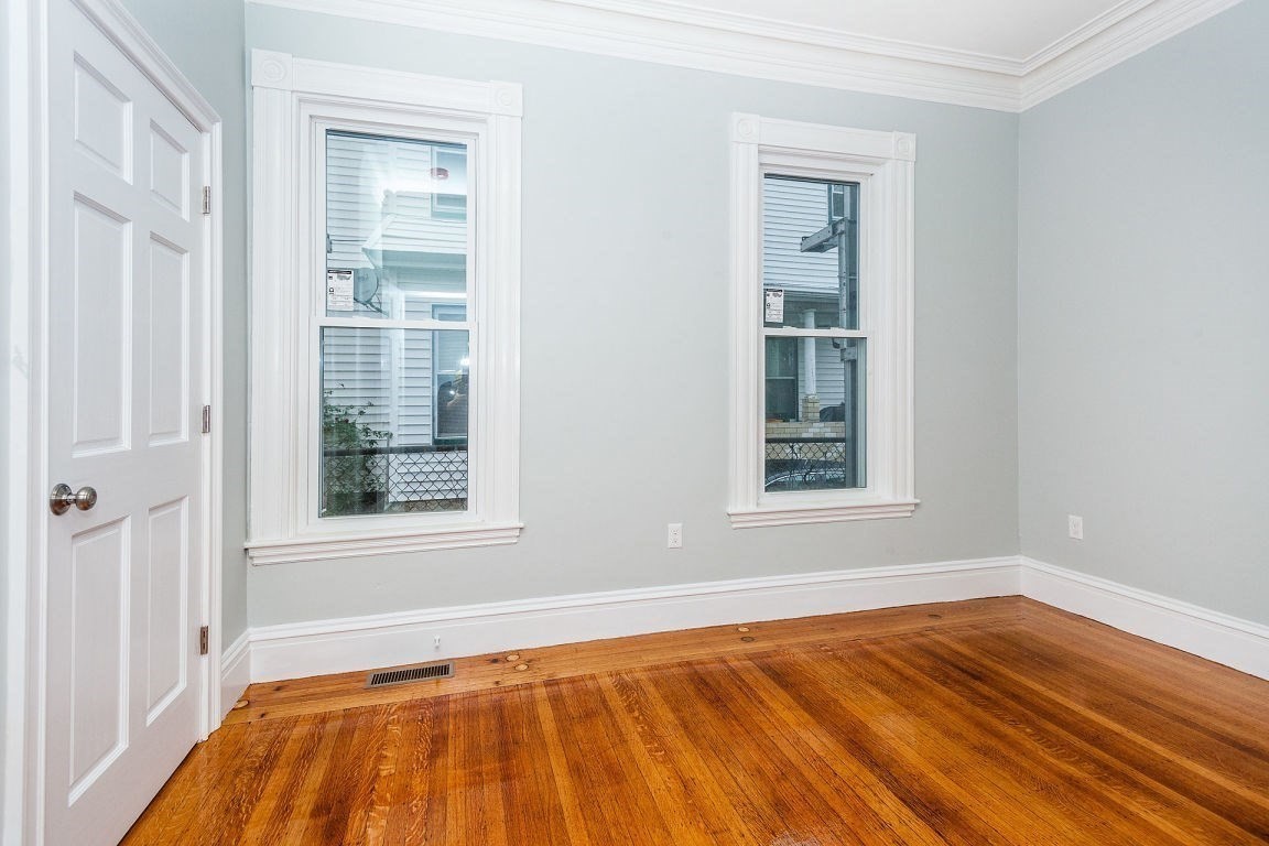 52 Hartford St Property Photo 9