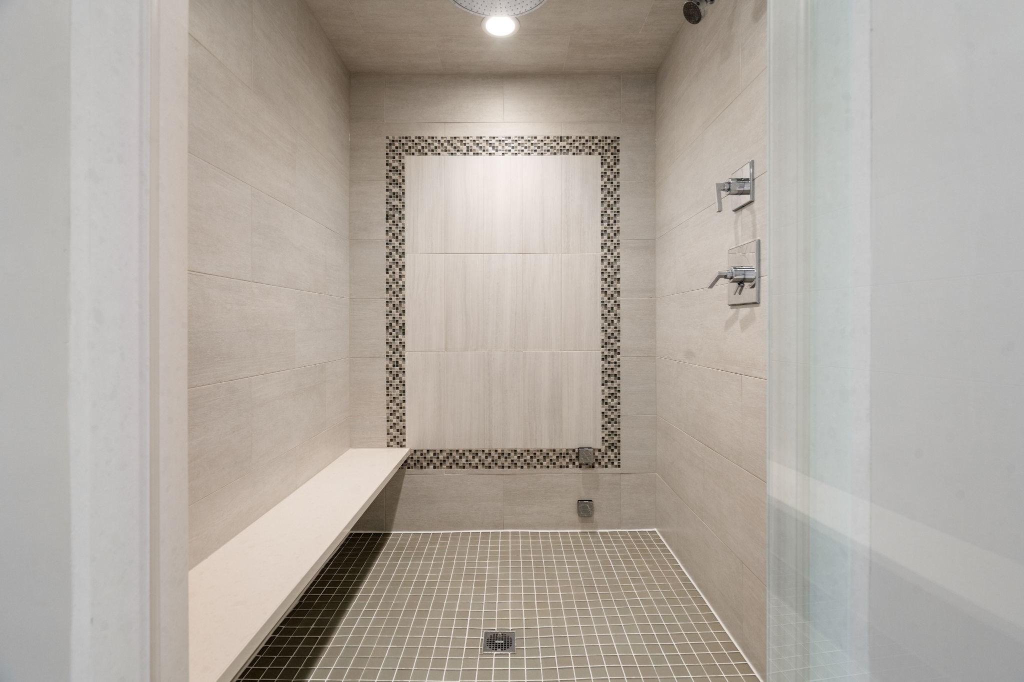 25 Arch St Property Photo 13