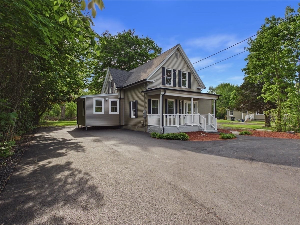 1544 Bridge St. Property Photo 1
