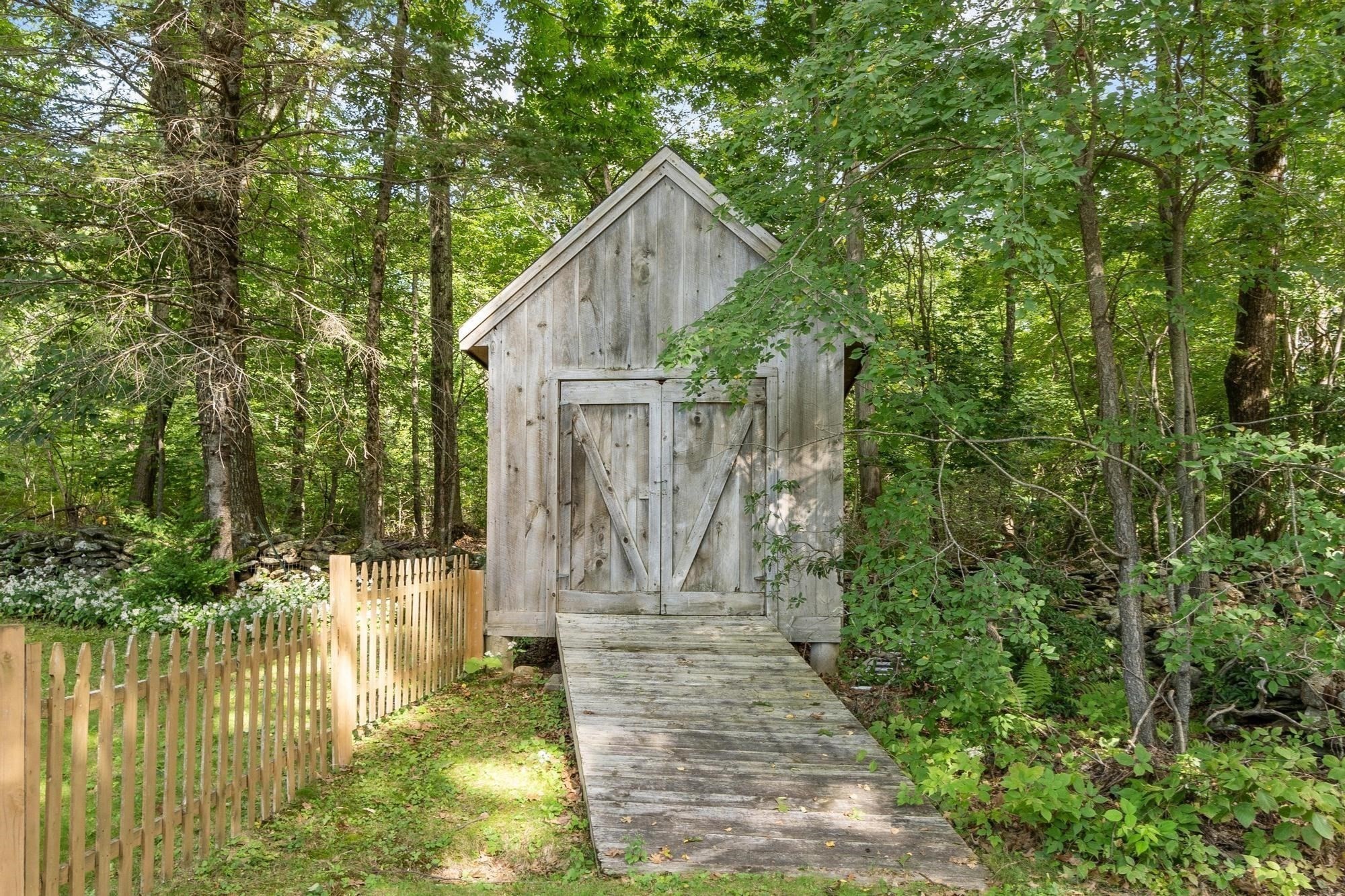 2 Nipmuc Rd Property Photo 37