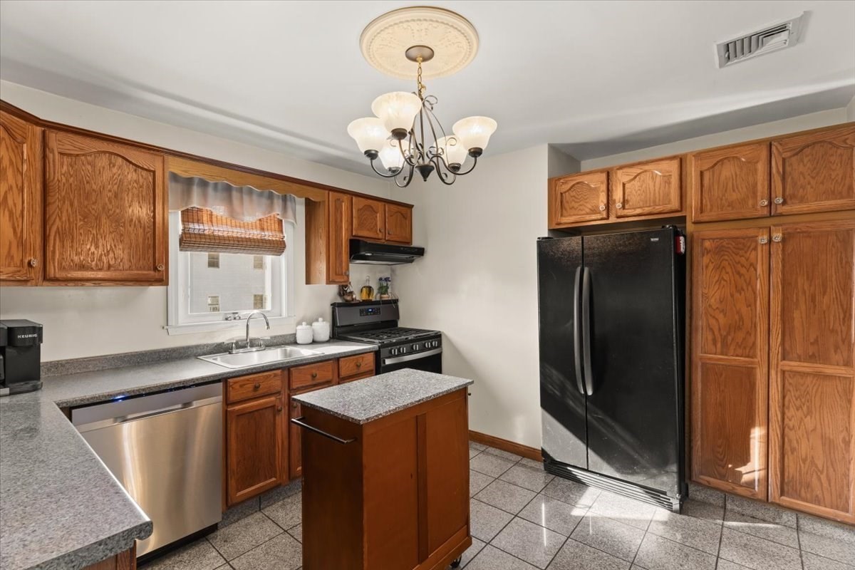 47 Bush Street Property Photo 4