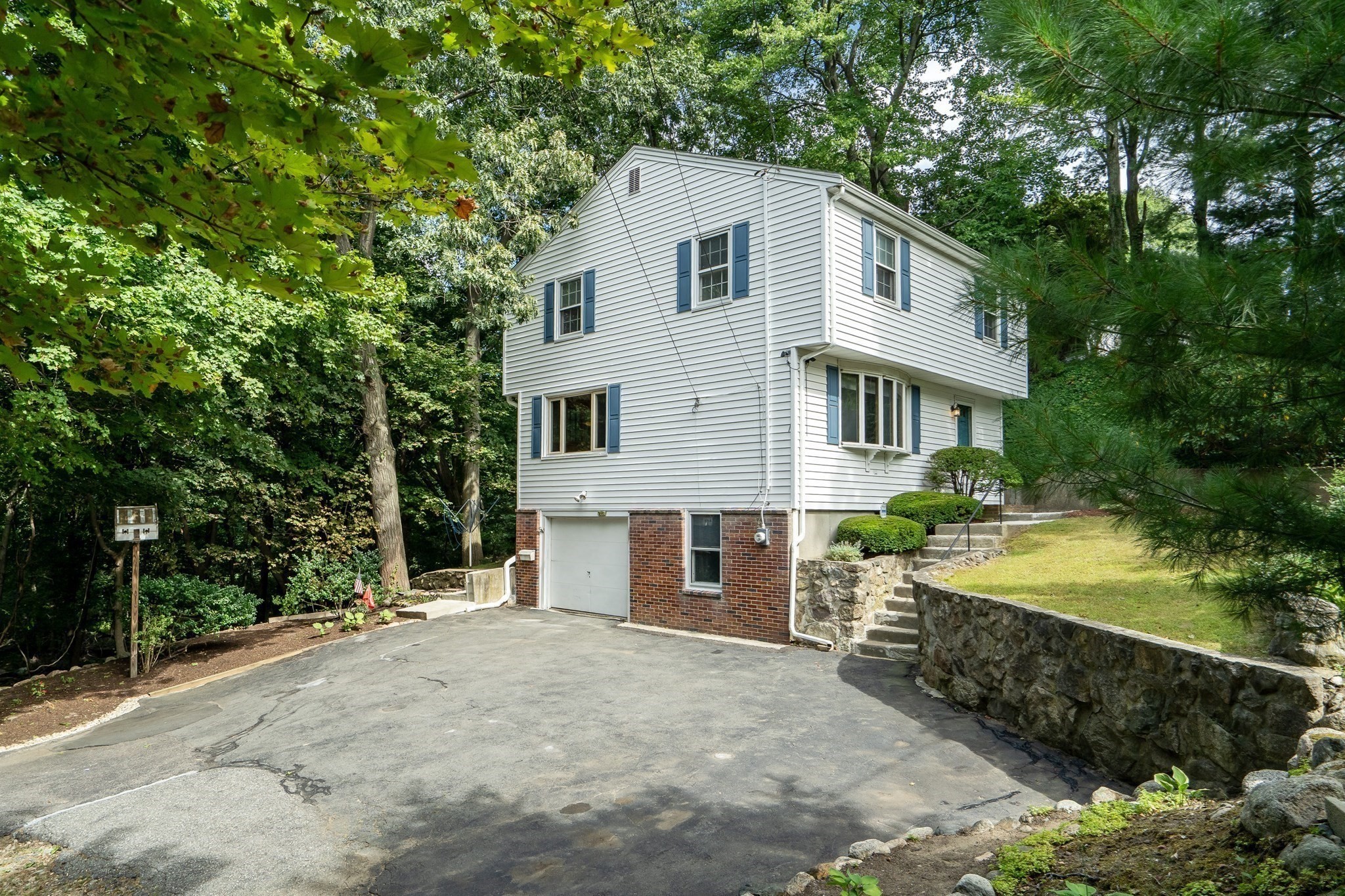 6 Longhill Road Property Photo 4