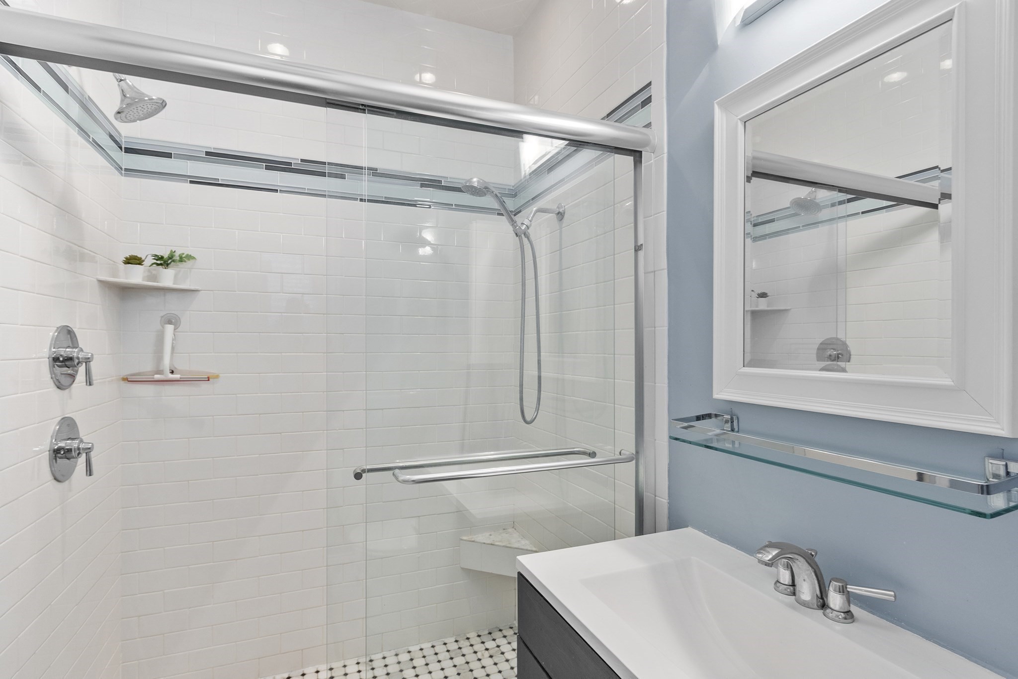 15 Howell St # 3 Property Photo 17