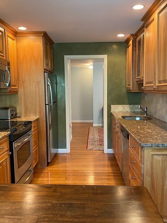 128 Pleasant St # 201 Property Photo 3