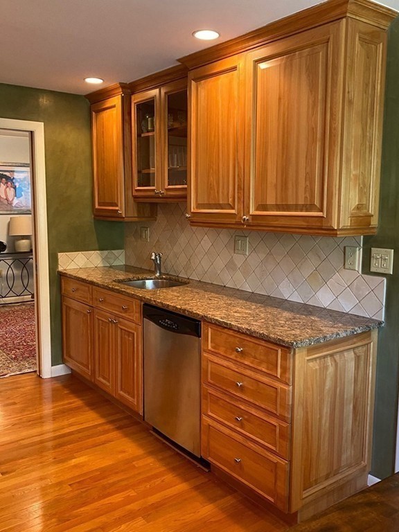 128 Pleasant St # 201 Property Photo 4
