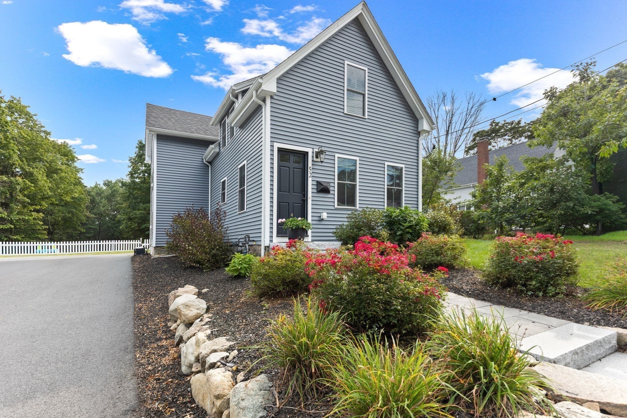 52 Lincoln Street Property Photo 2