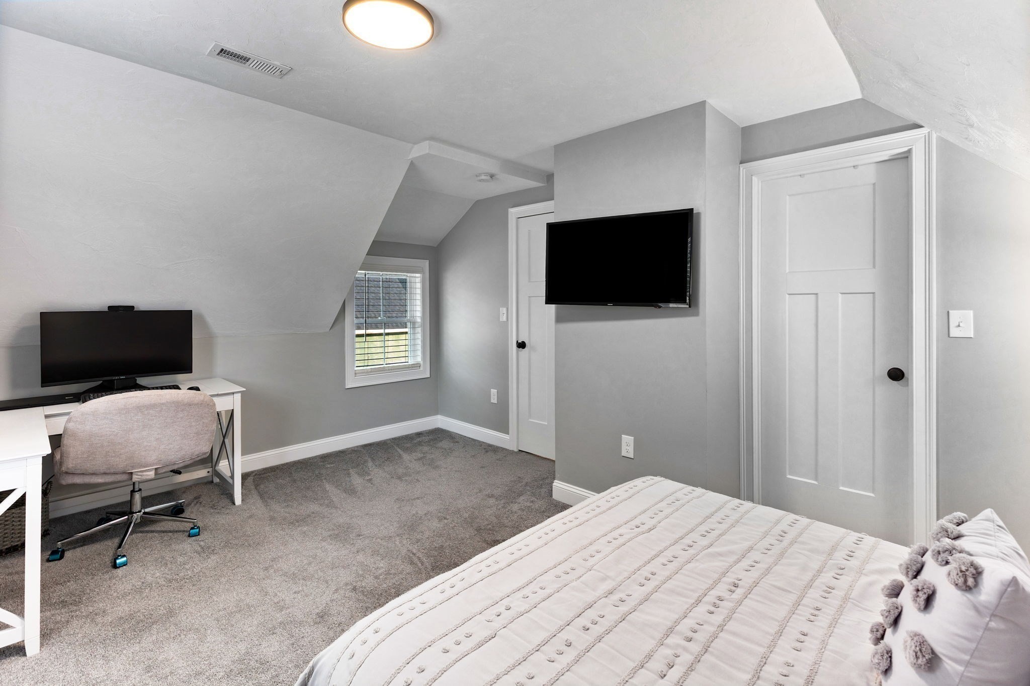 52 Lincoln Street Property Photo 19