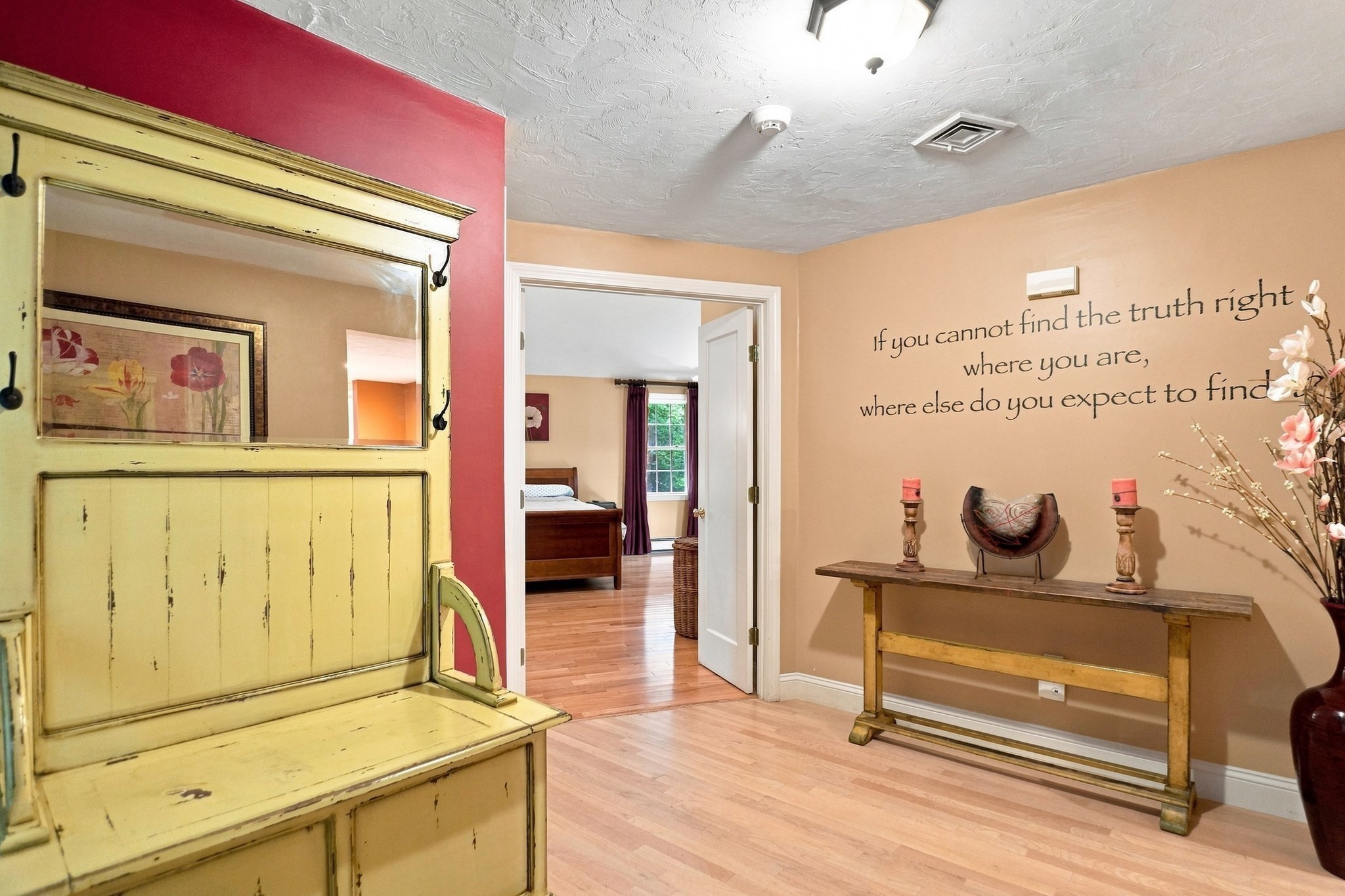 975 Hanover St Property Photo 4