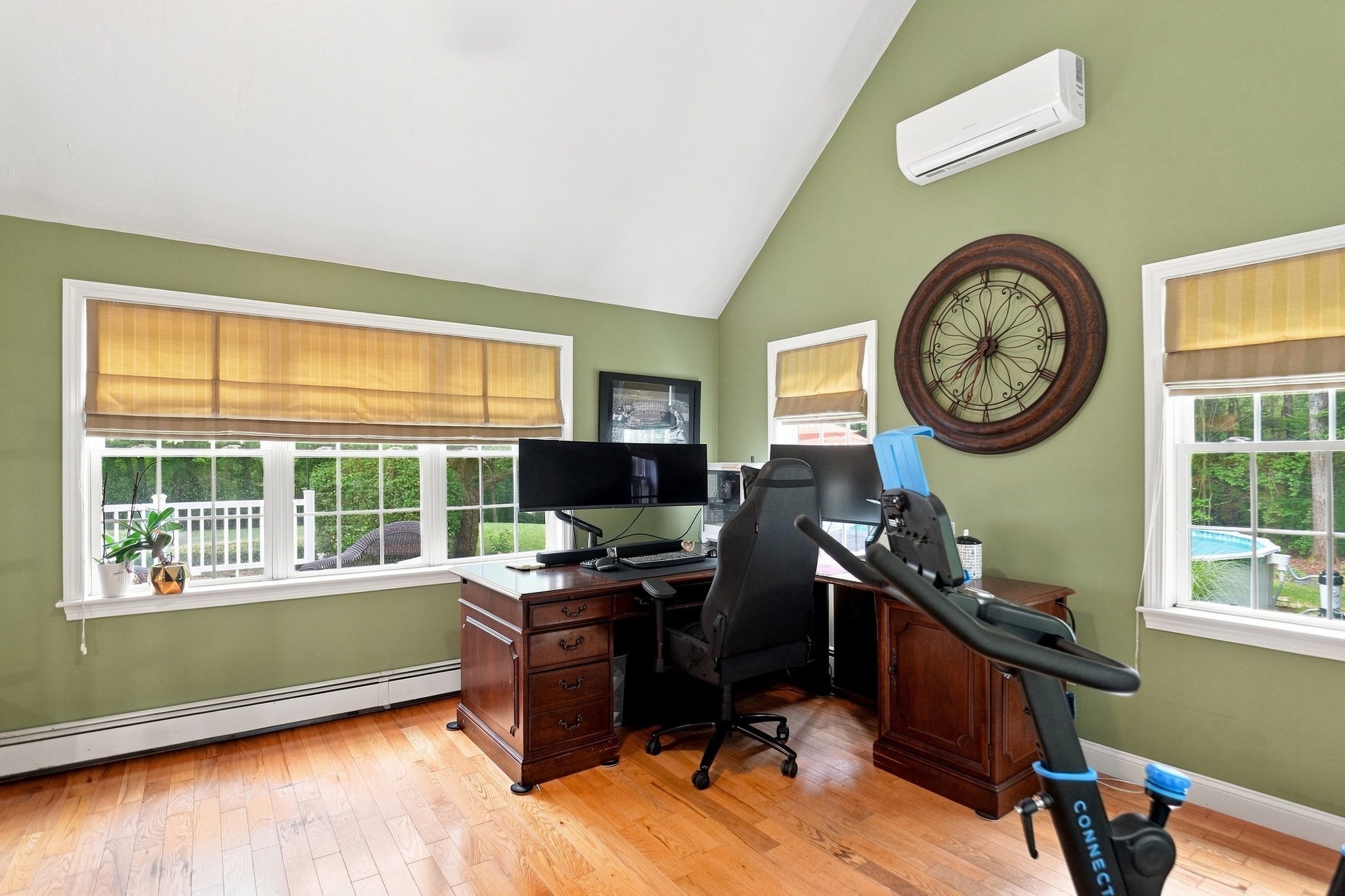 975 Hanover St Property Photo 21