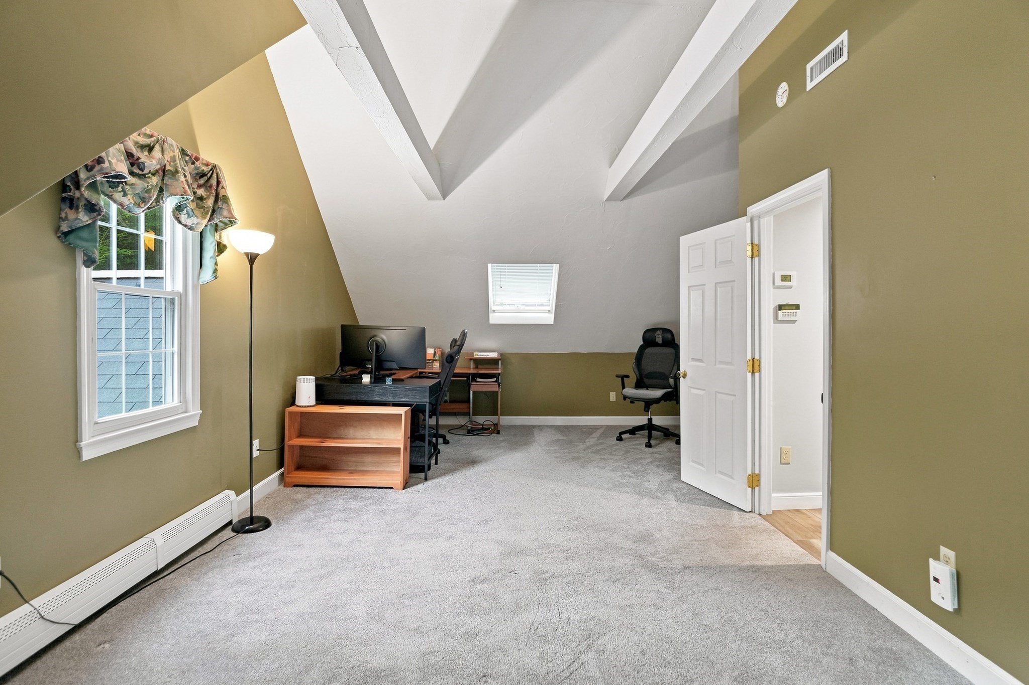 975 Hanover St Property Photo 22