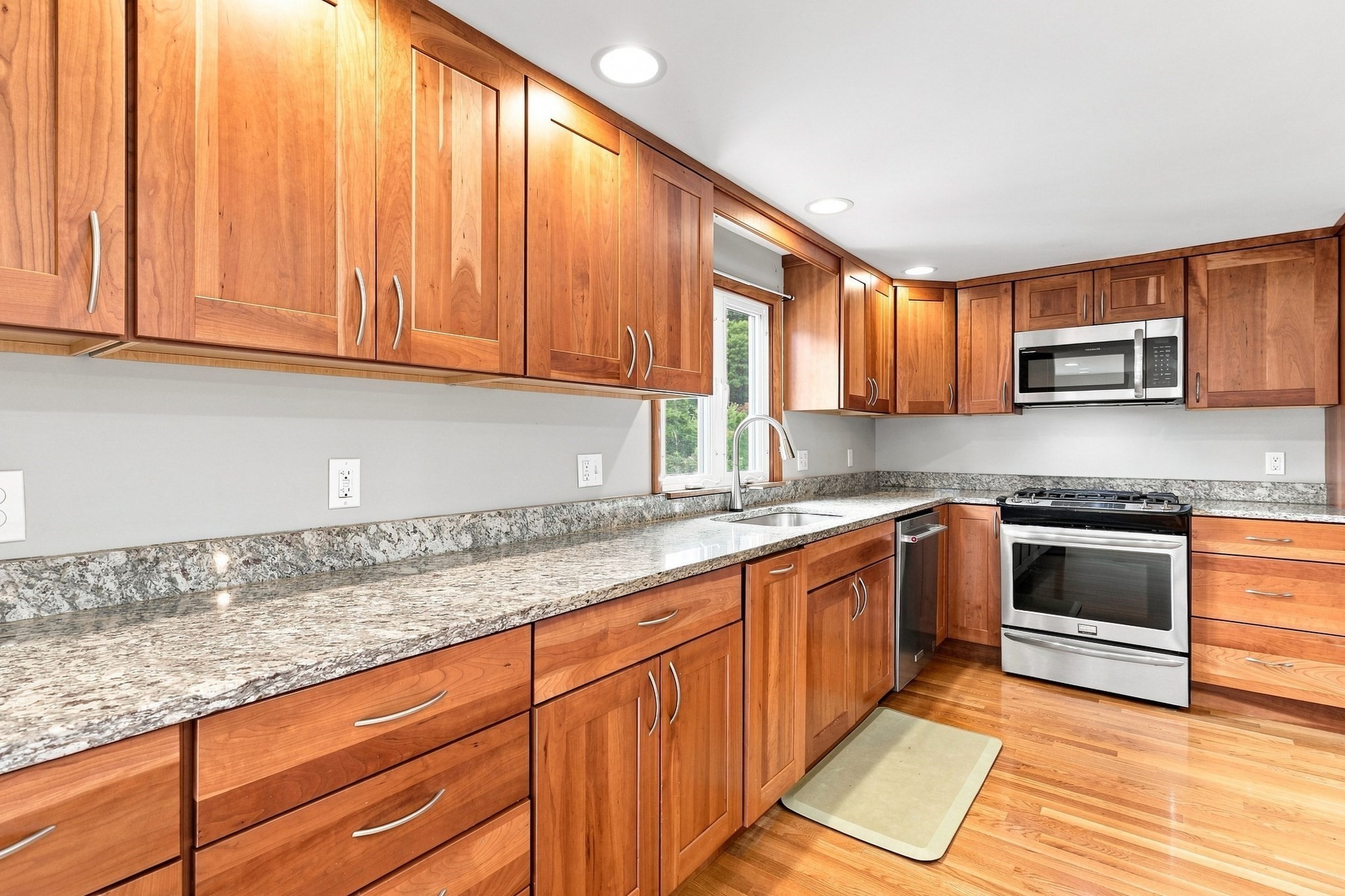 4 Groveland Road Property Photo 4