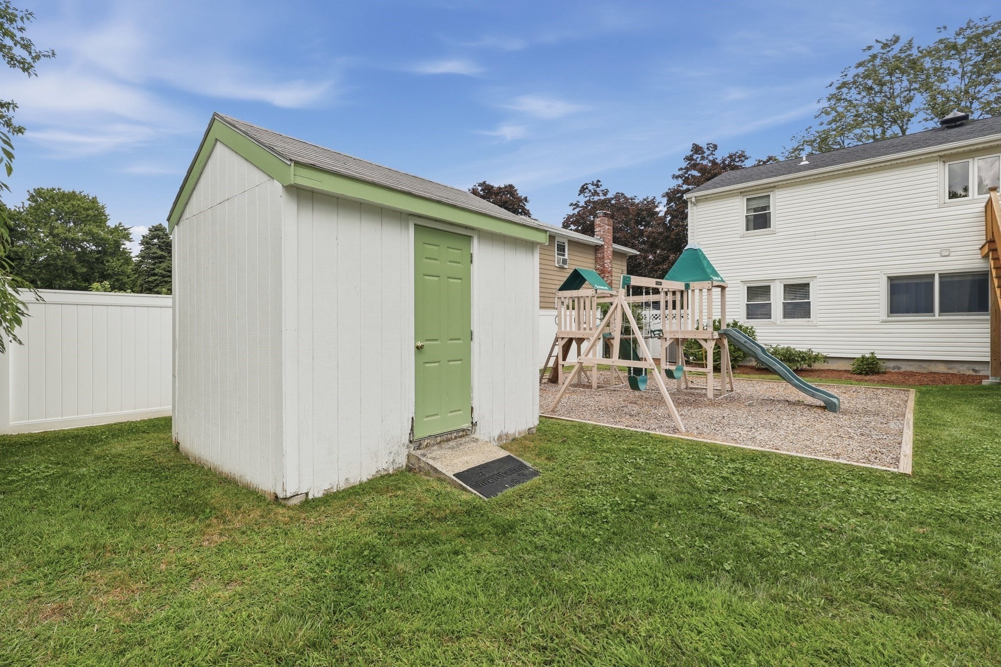 4 Groveland Road Property Photo 32