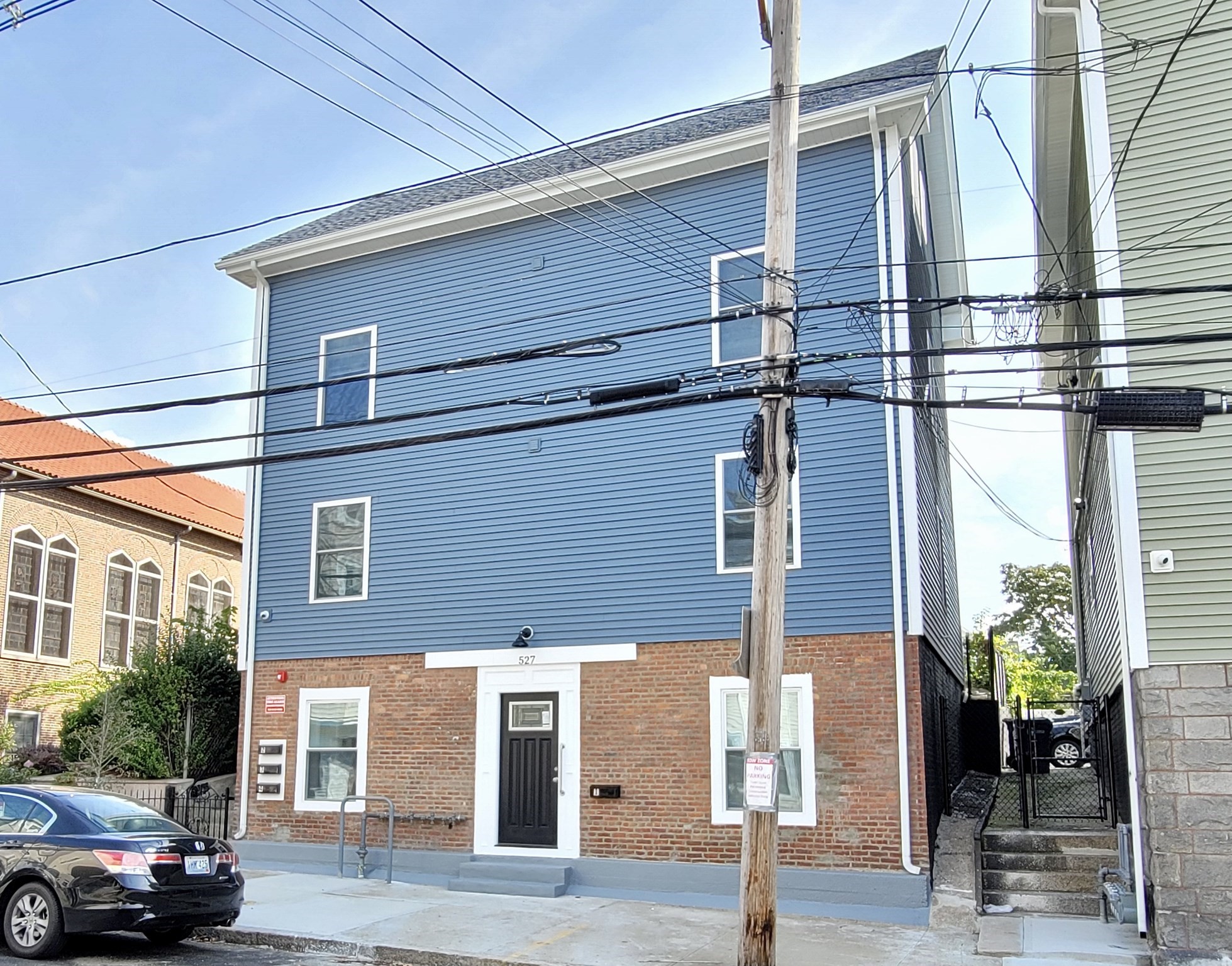 527 Charles St # 2 Property Photo 1