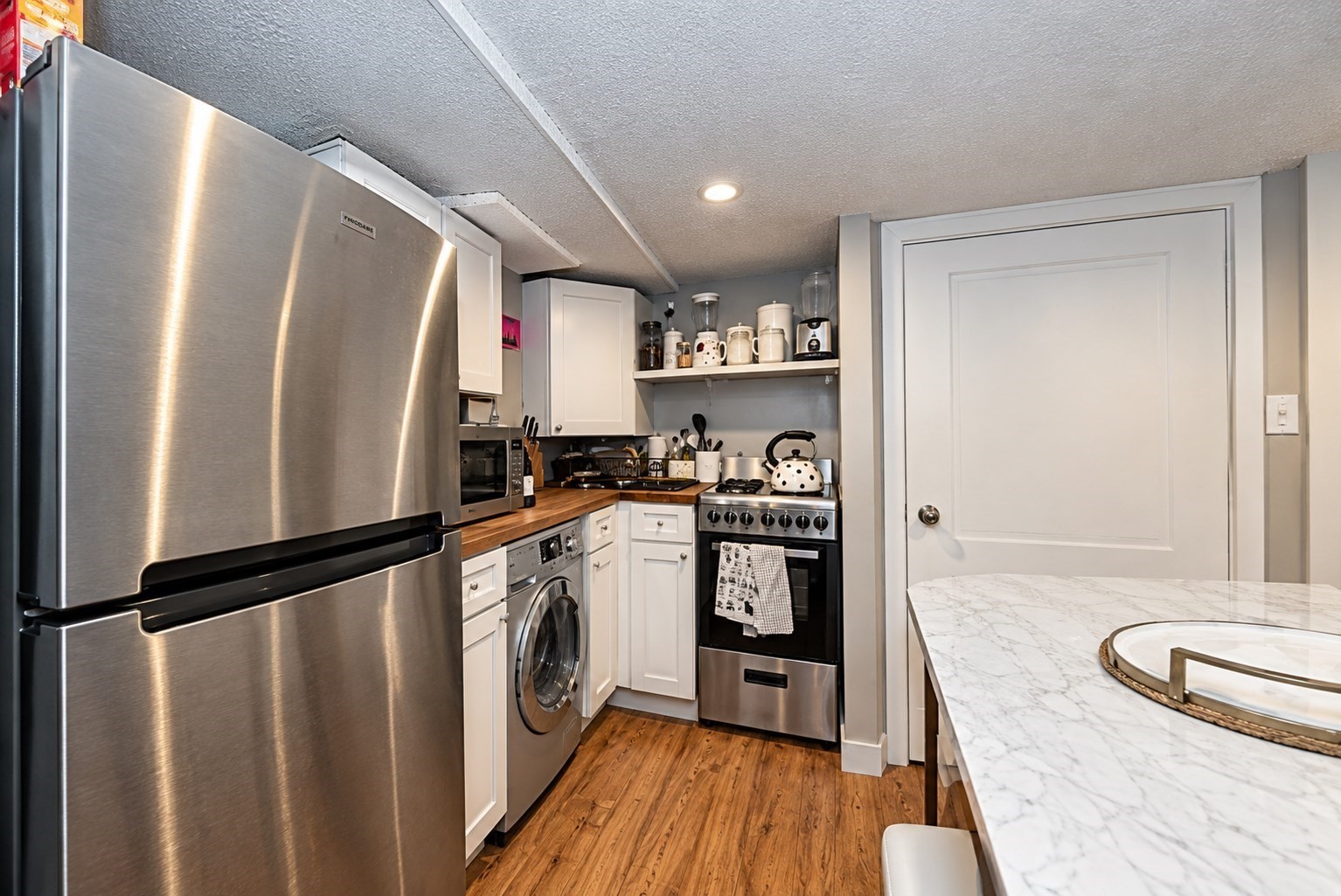 50 Montgomery St # 1 Property Photo 6