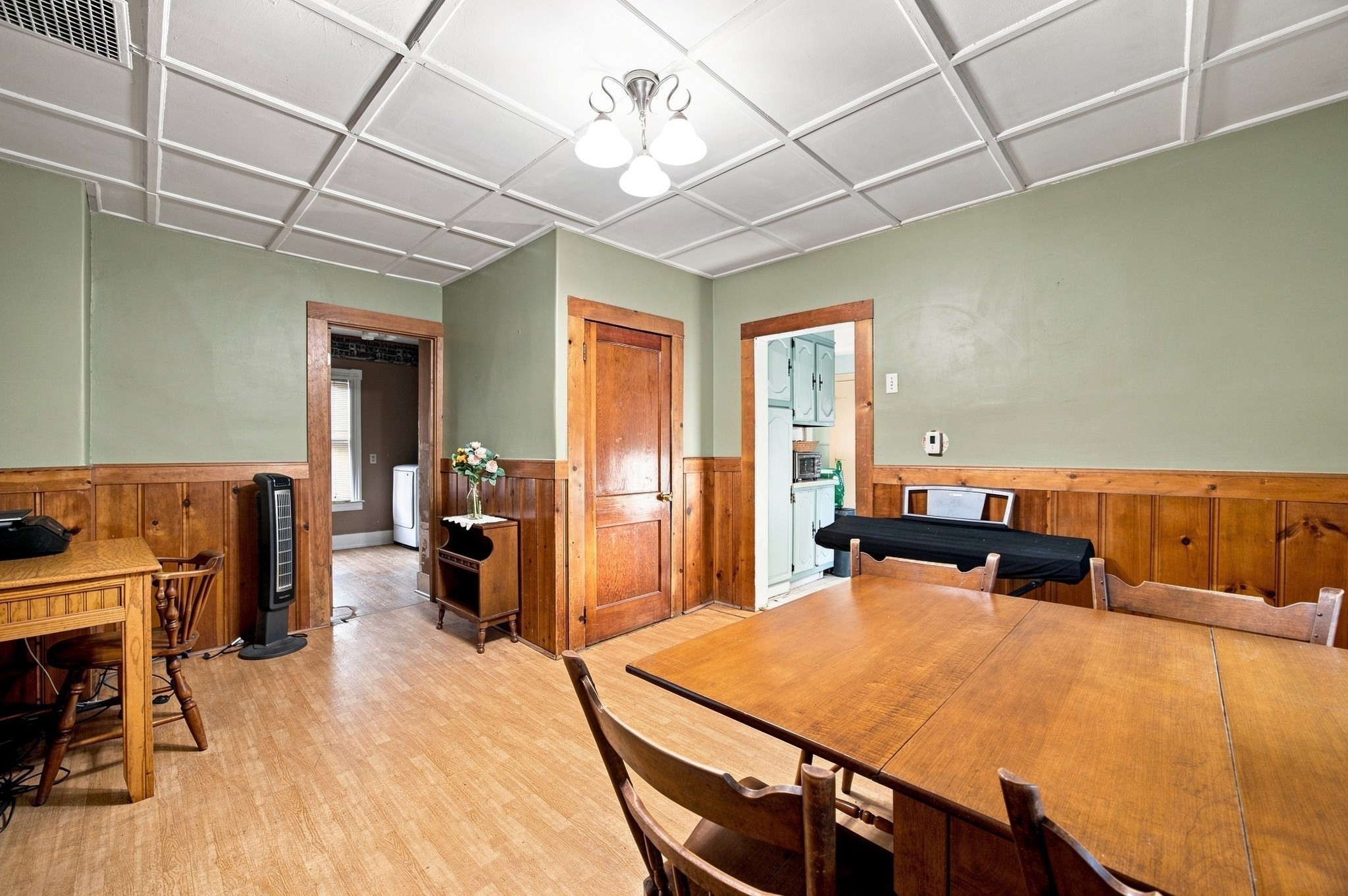 16 Otis St Property Photo 5