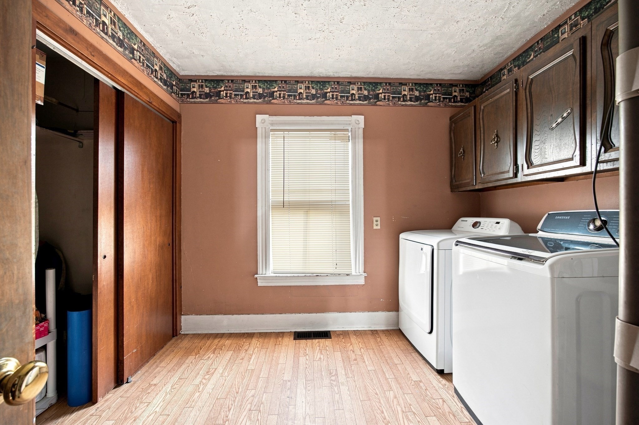 16 Otis St Property Photo 7