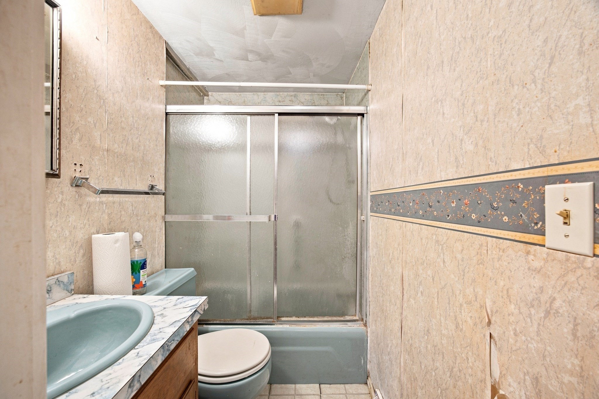 16 Otis St Property Photo 14