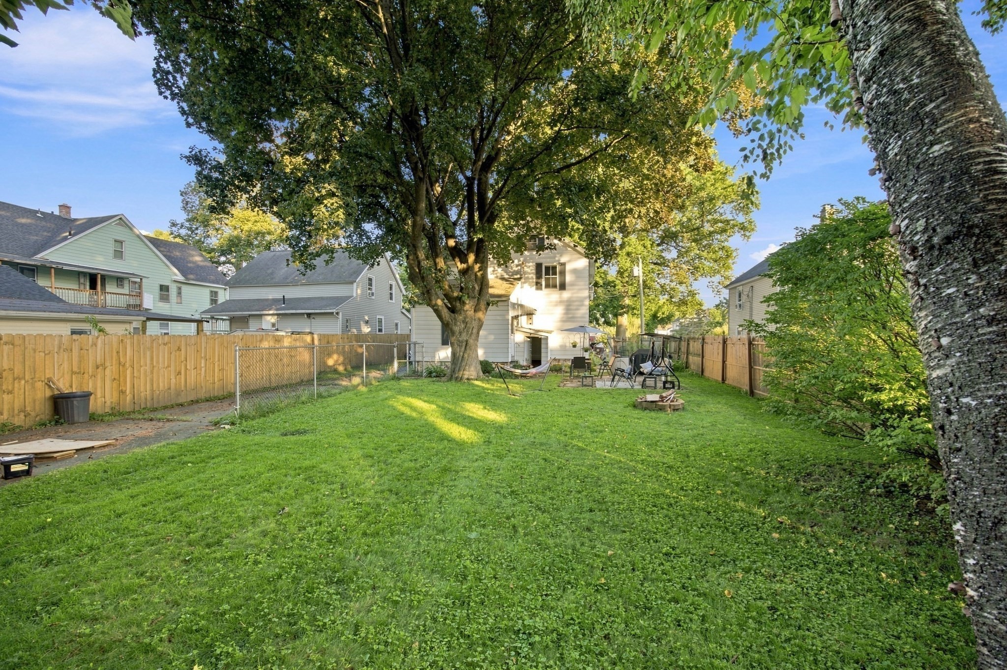 16 Otis St Property Photo 19