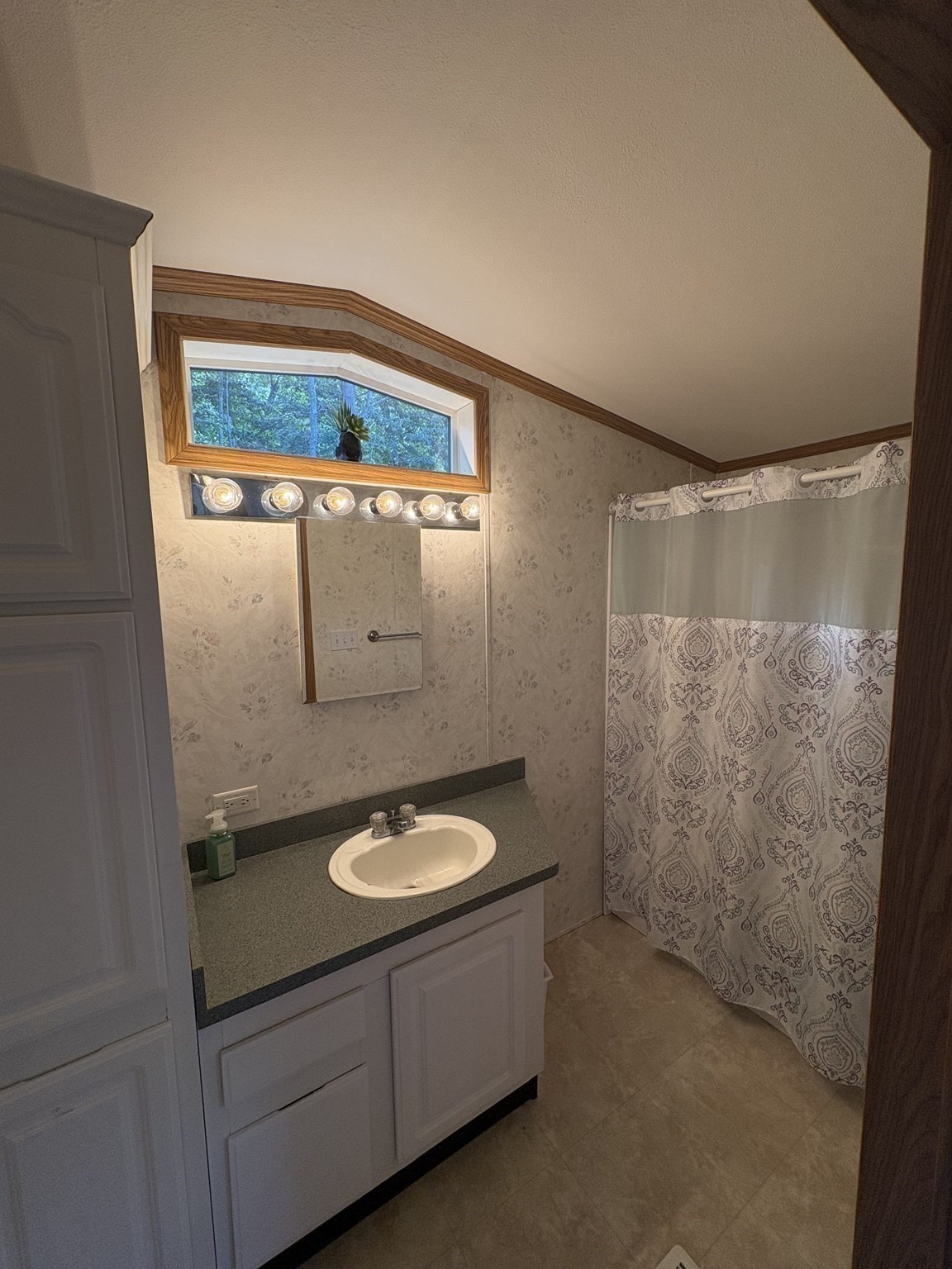 124 West Main Street # 38 Property Photo 9