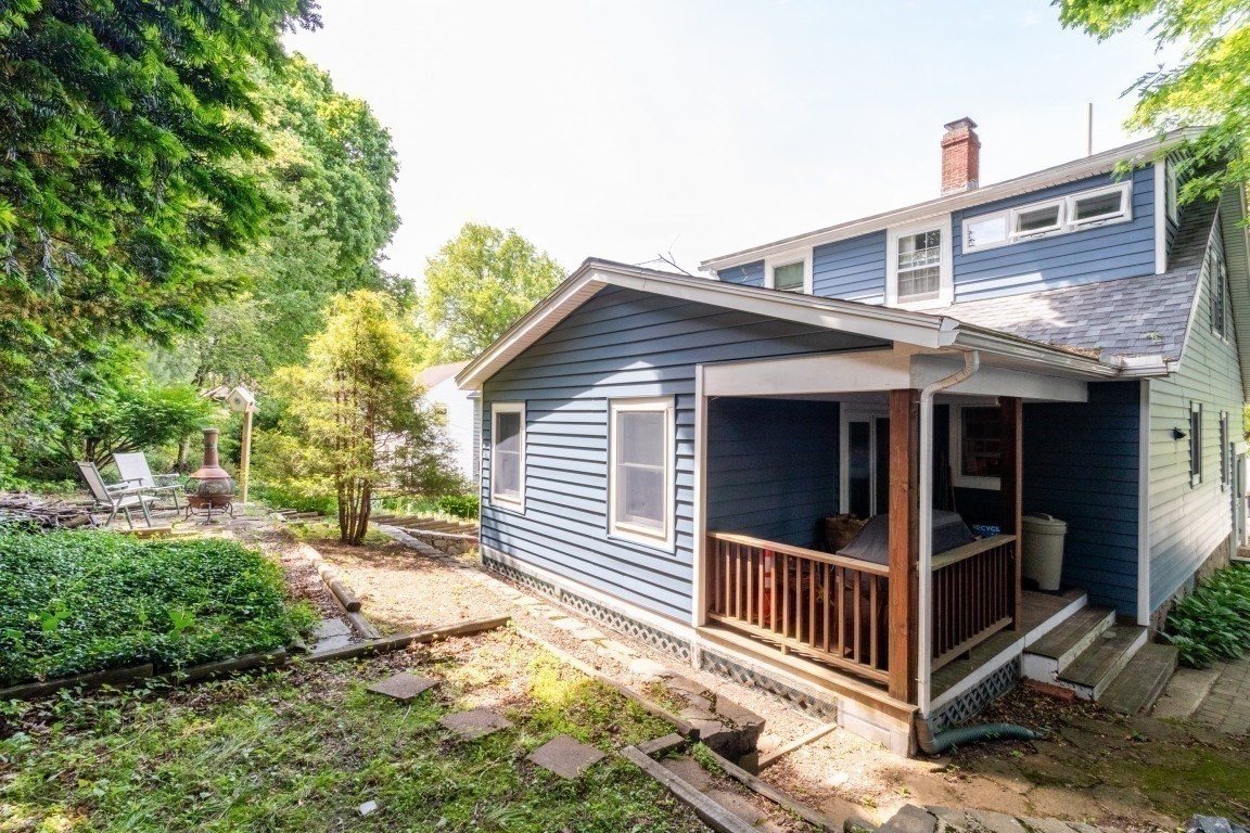 79 Redlands Road Property Photo 2