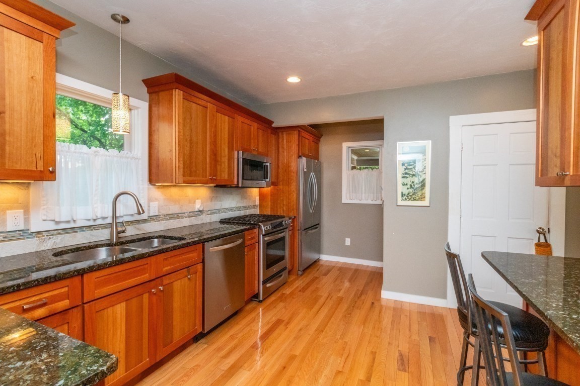 79 Redlands Road Property Photo 5