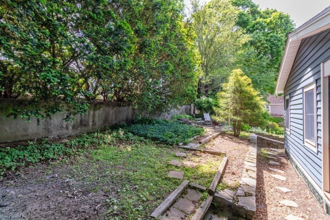 79 Redlands Road Property Photo 38