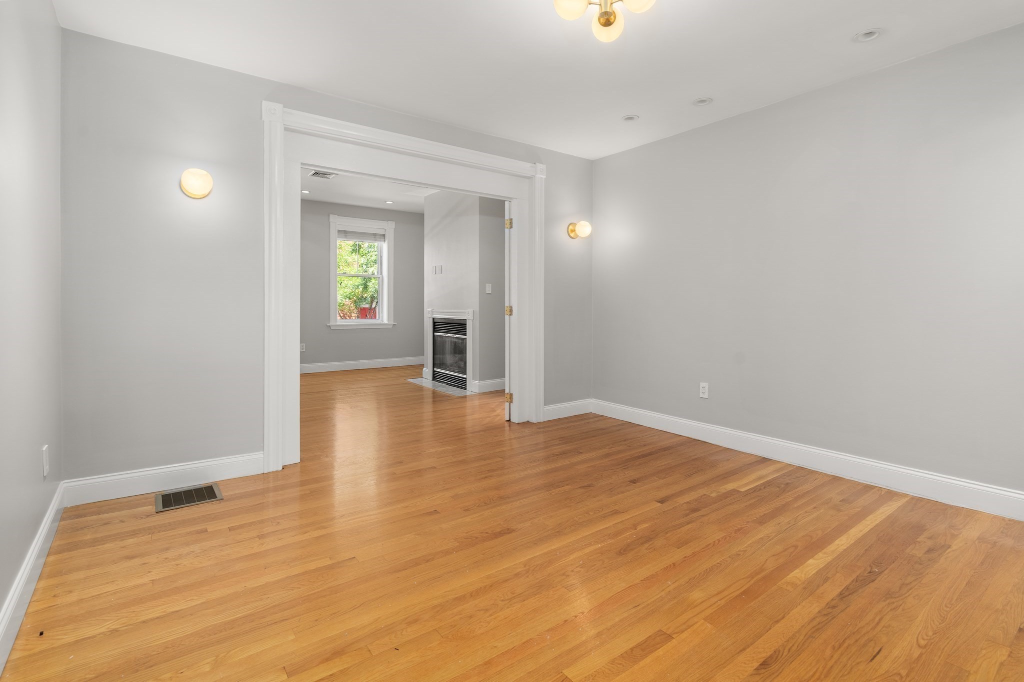 93 Baldwin St # 1 Property Photo 5