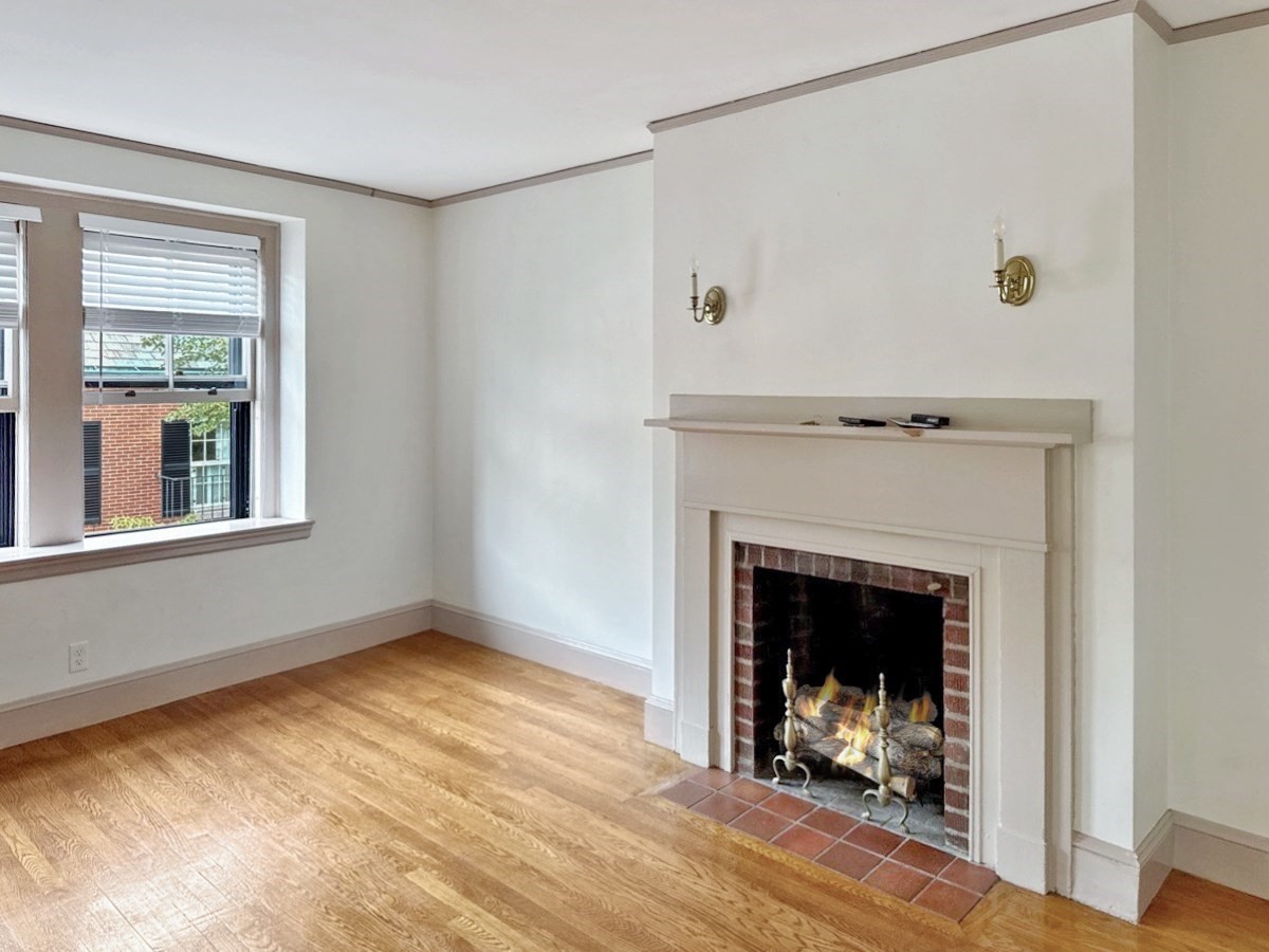 50 W Cedar St # 5 Property Photo 1