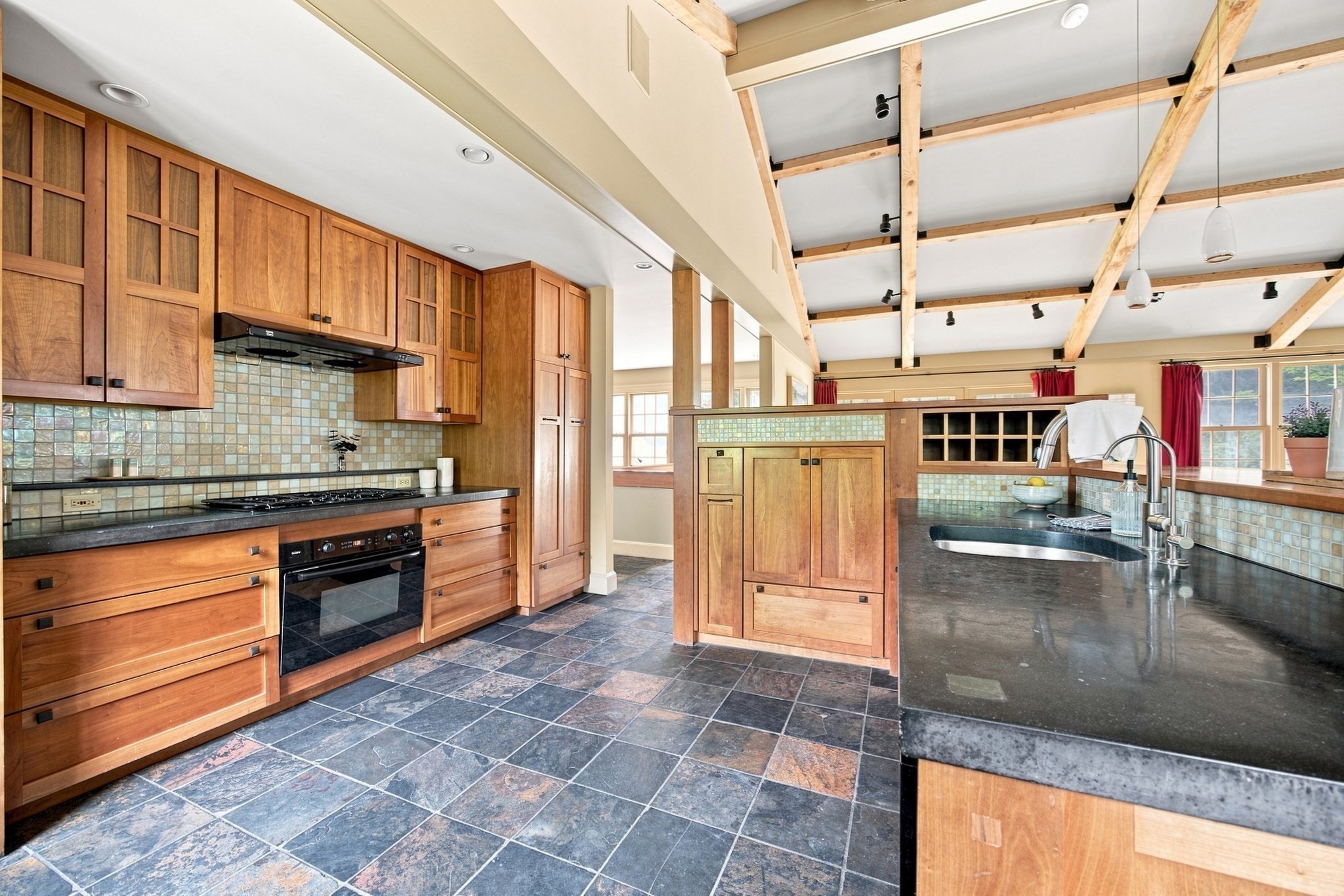 128 Leverett Rd Property Photo 18