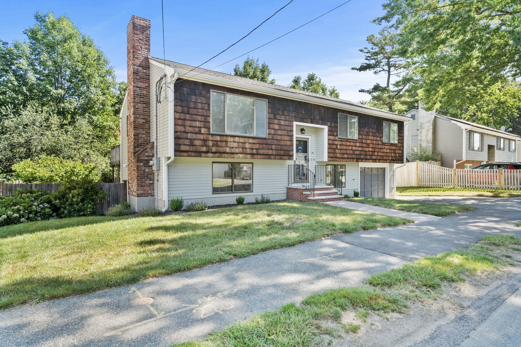 95 Standish Rd Property Photo 2