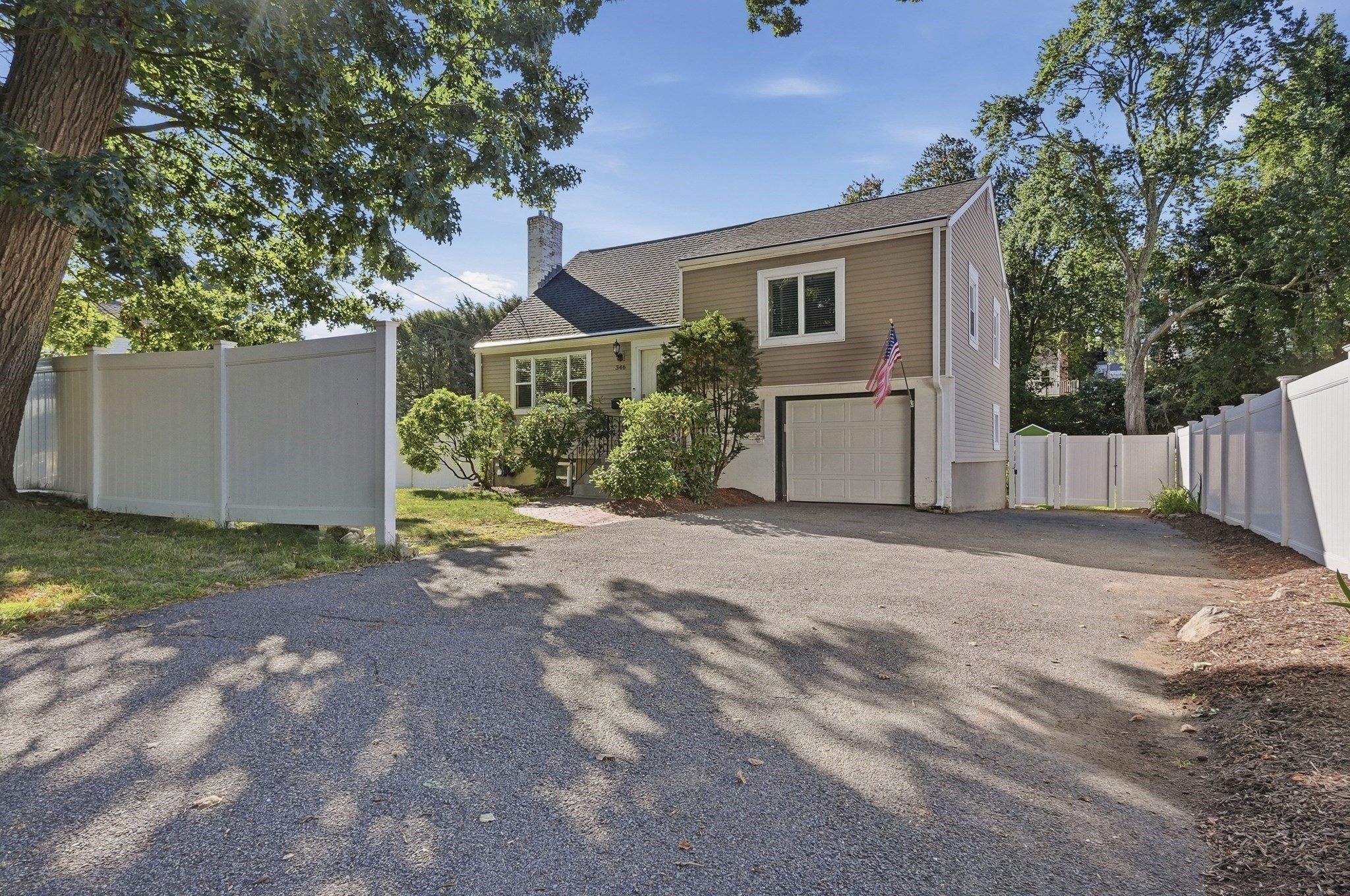 346 Weston Street Property Photo 2