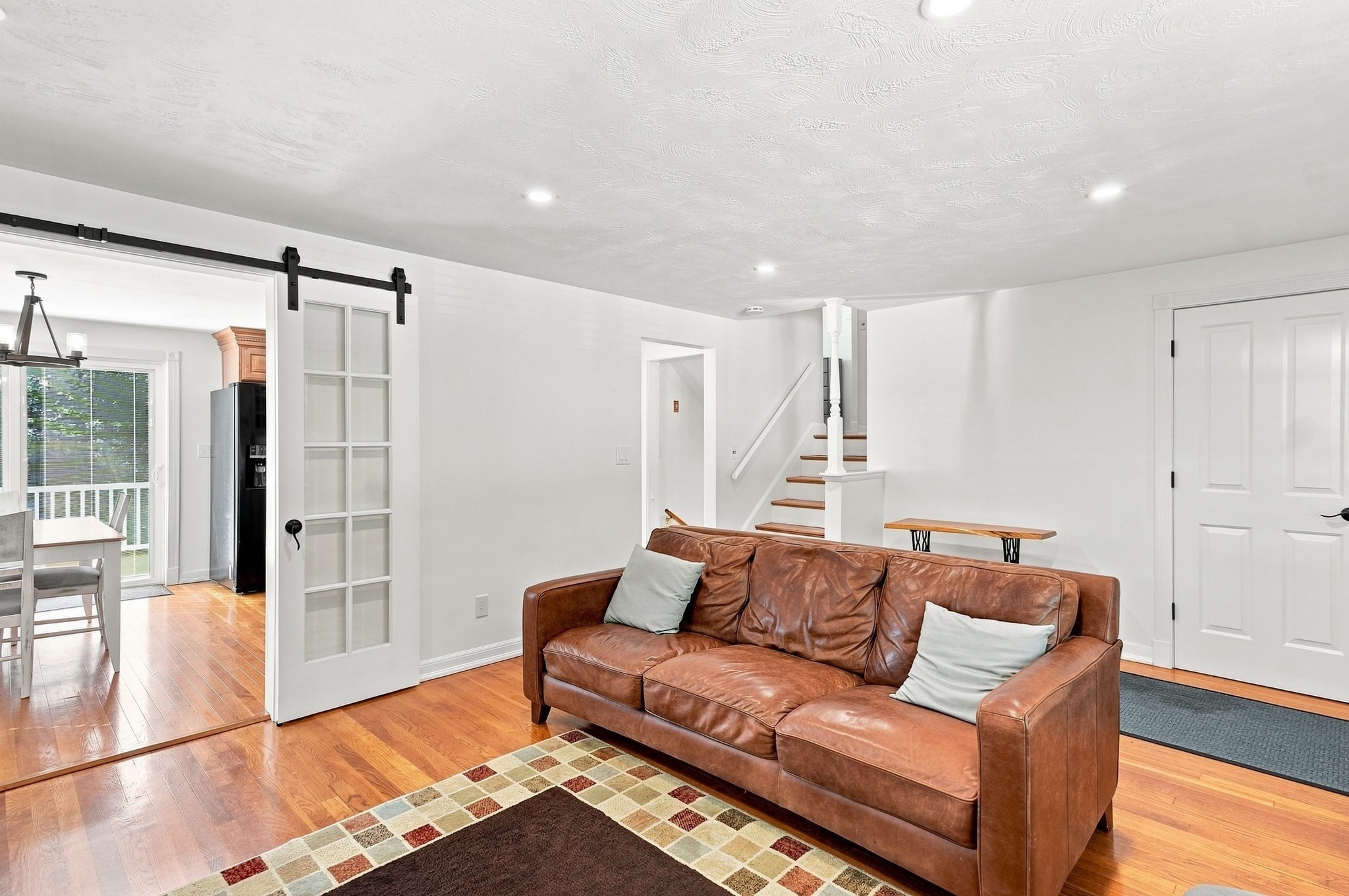 346 Weston Street Property Photo 6