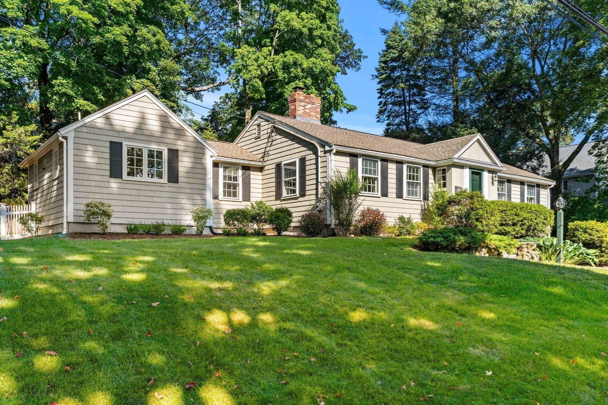 5 Willowdale Rd Property Photo 2