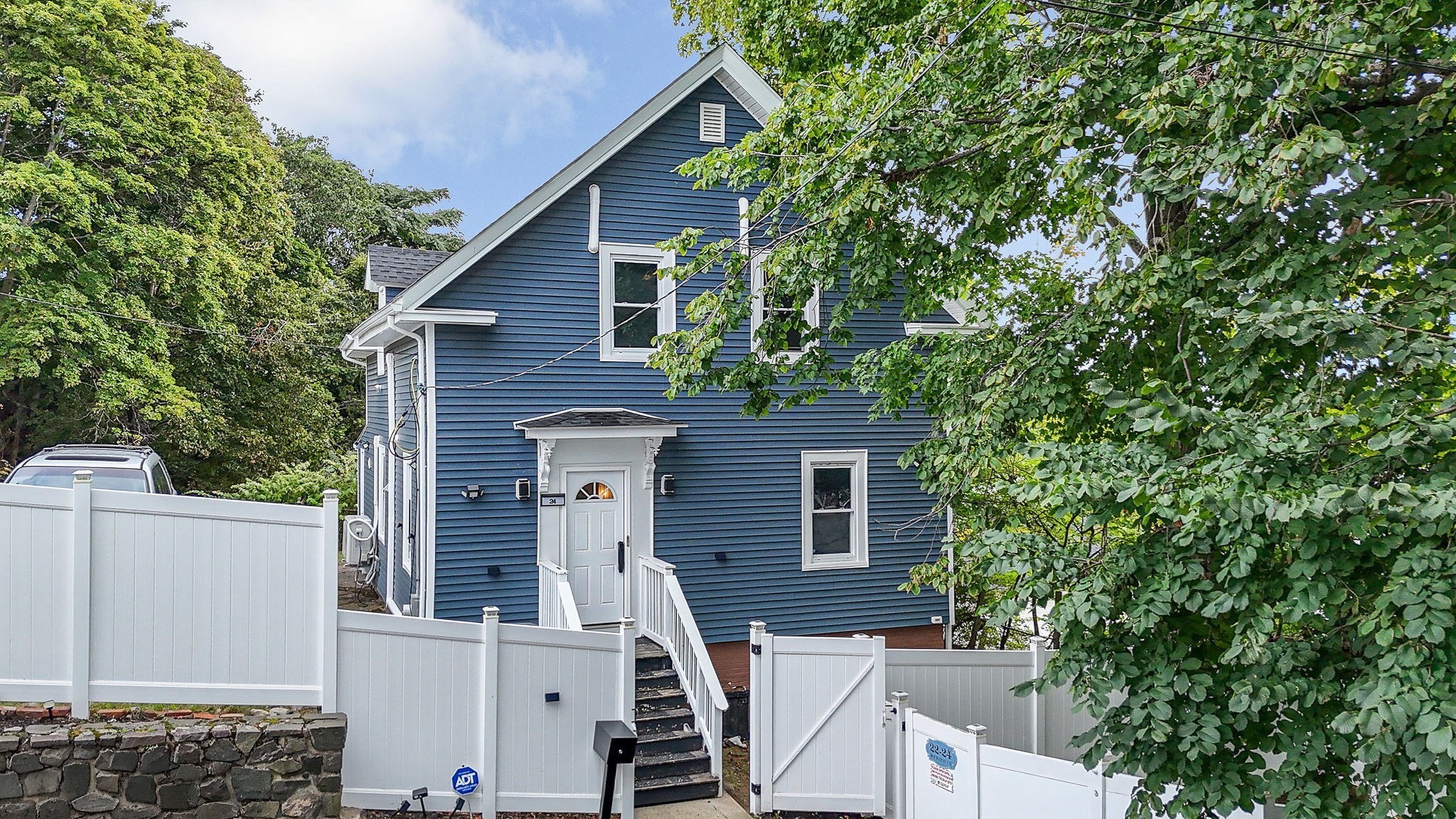 24 Rockaway Ct Property Photo 1