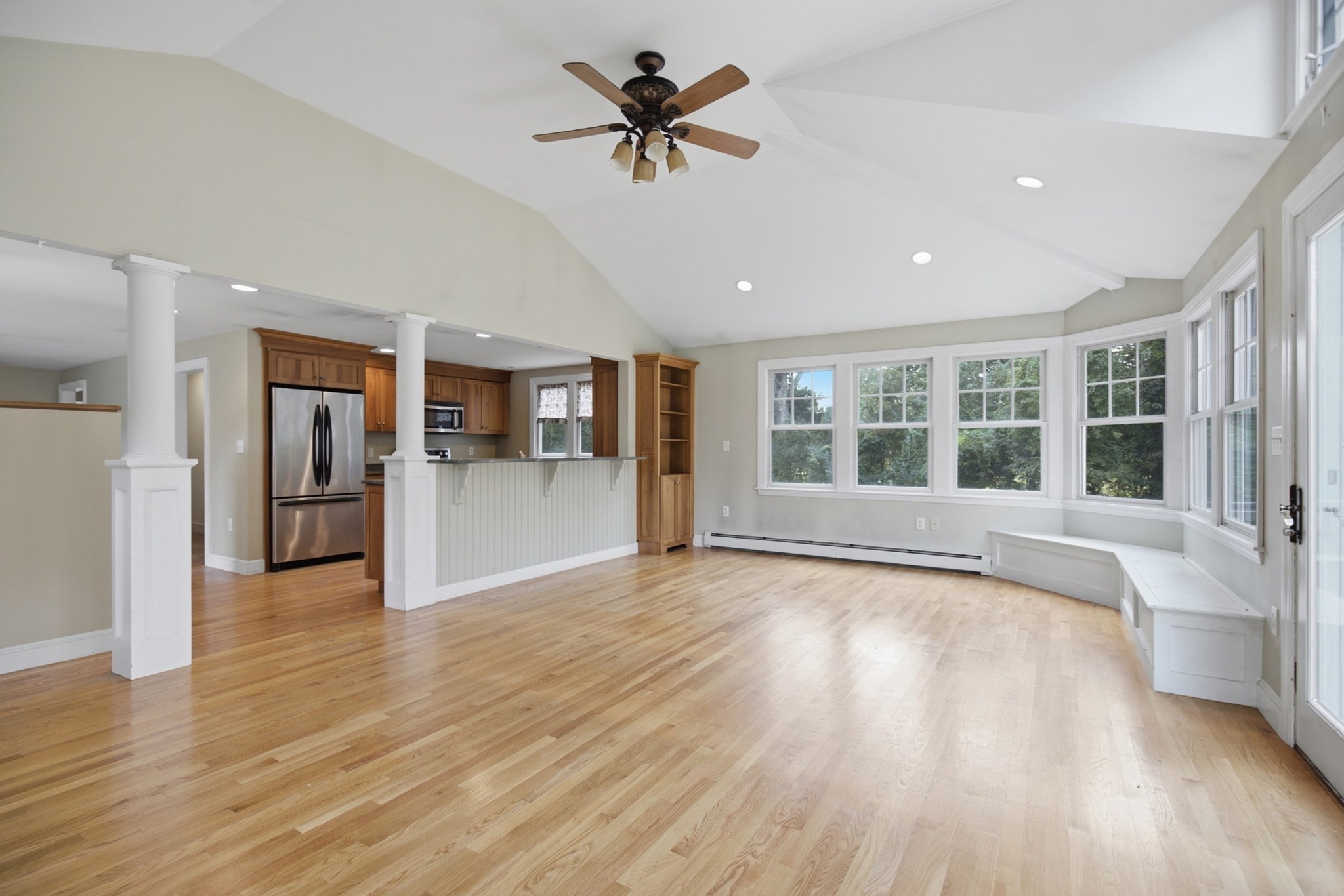 9 Felton Ln Property Photo 5