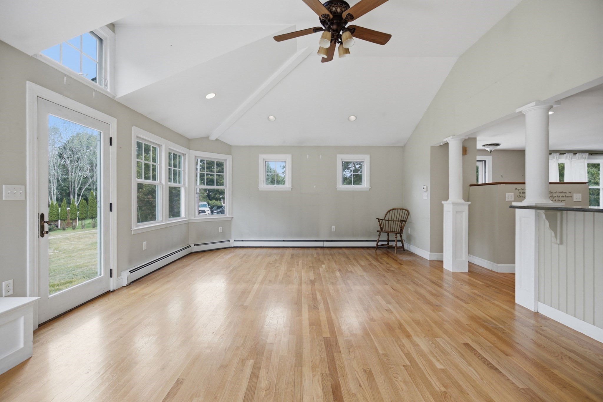 9 Felton Ln Property Photo 6