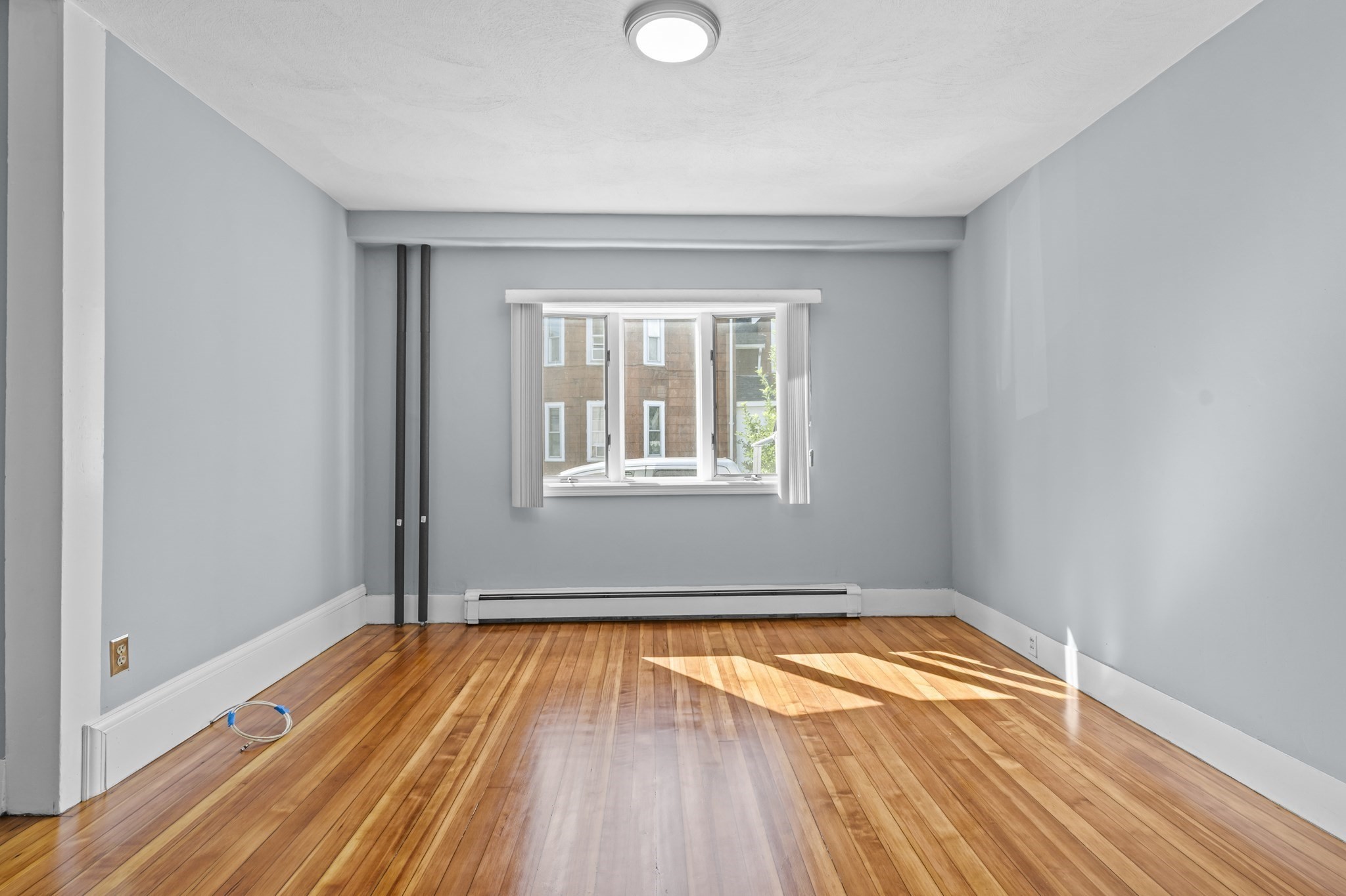 205 Emerald Street # A Property Photo 4