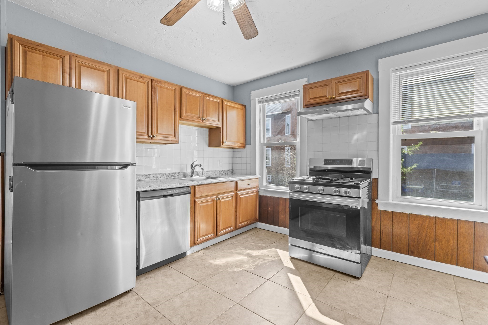 205 Emerald Street # A Property Photo 9