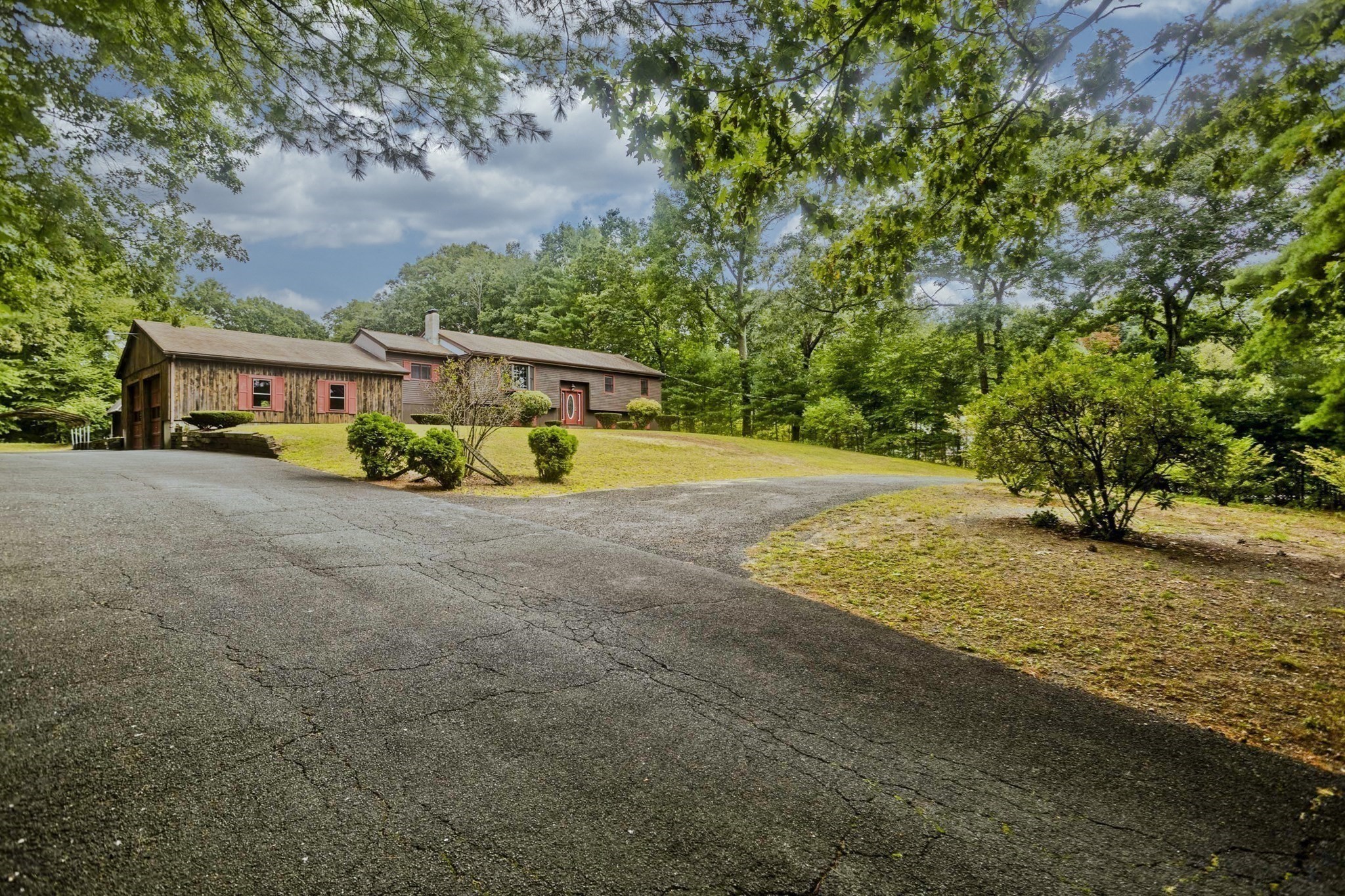61 Randall Rd Property Photo 4