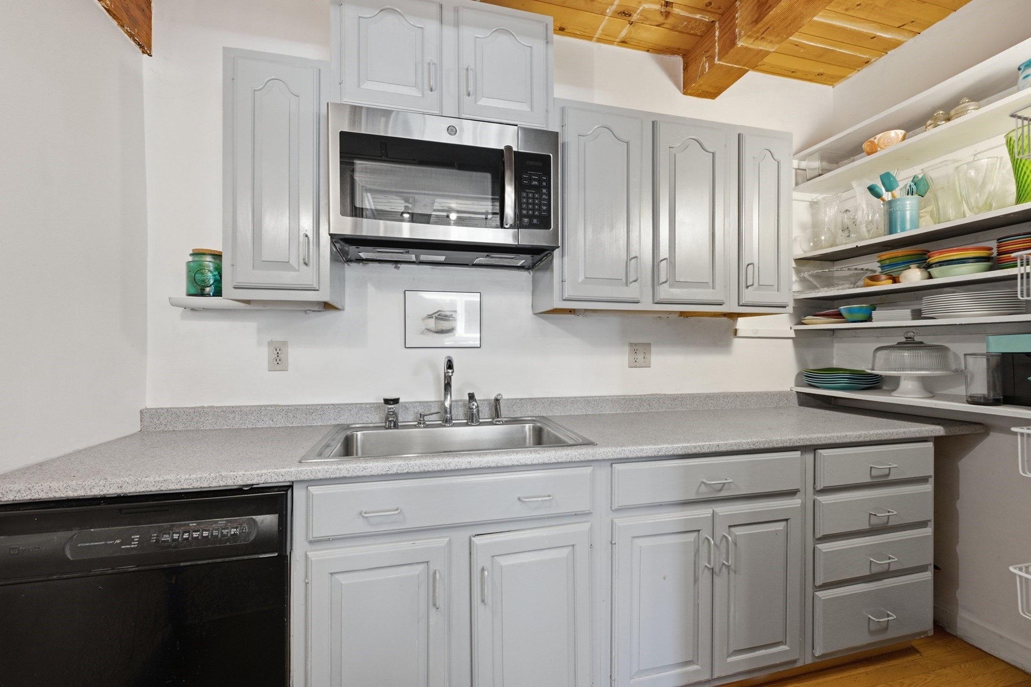 32 Reid Property Photo 19