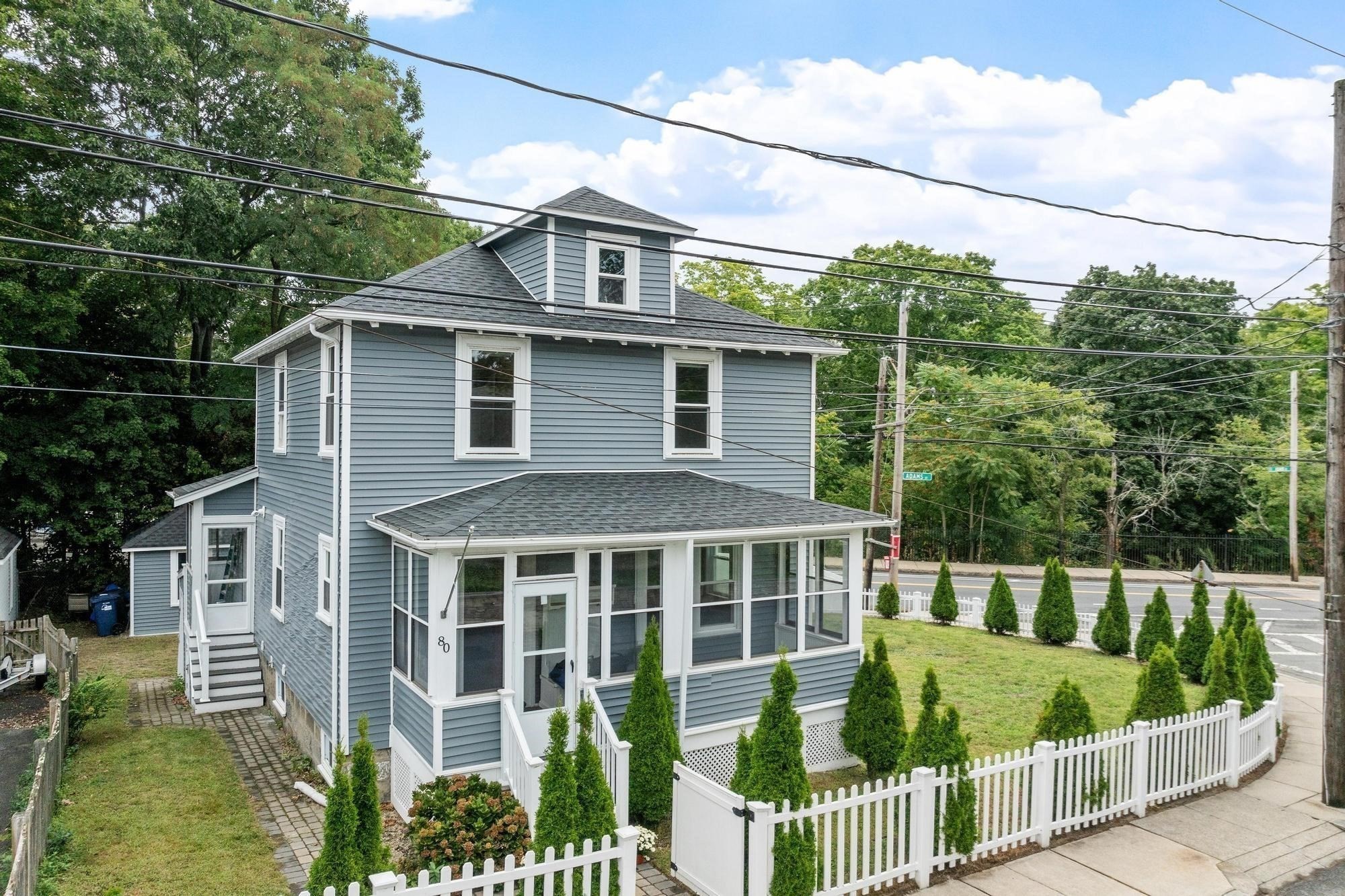 80 Hillsdale St