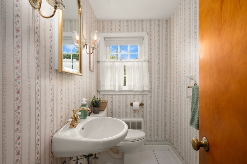 8 Irving St Property Photo 14