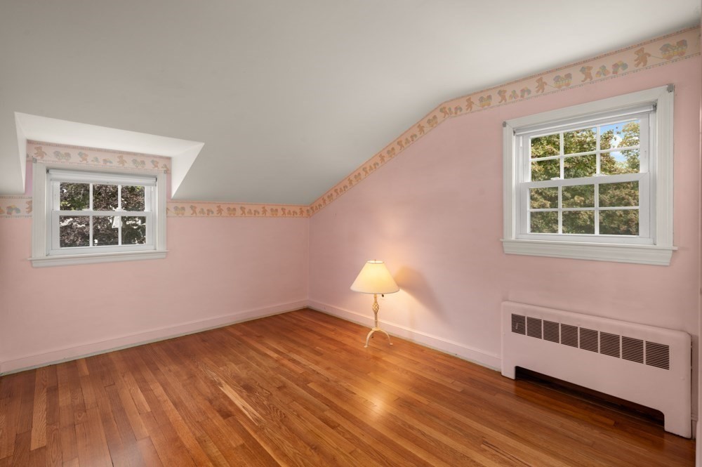 8 Irving St Property Photo 23