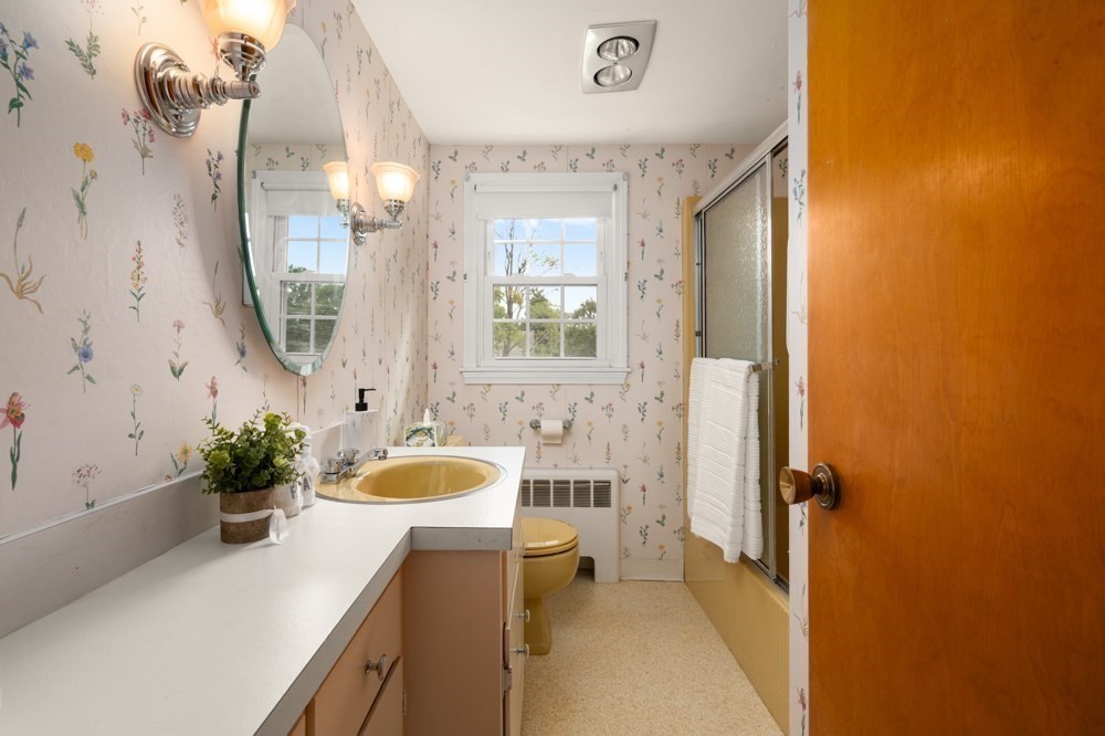 8 Irving St Property Photo 29