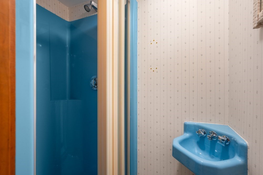 8 Irving St Property Photo 30