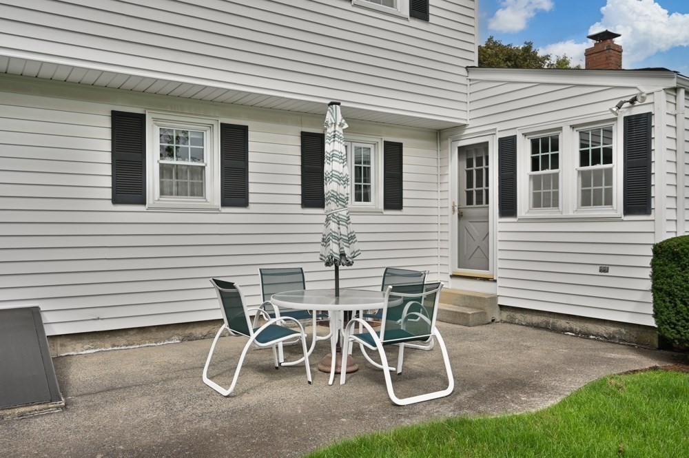 8 Irving St Property Photo 35
