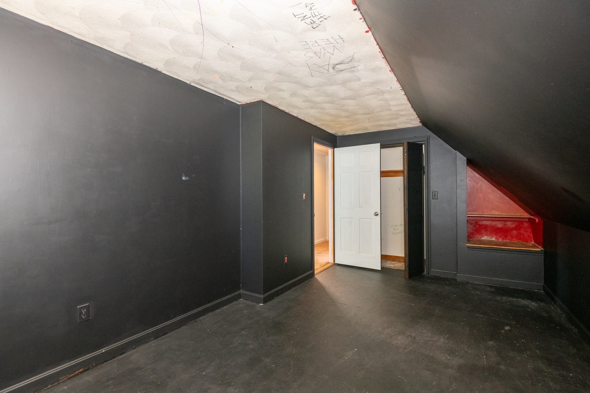 136 North St Property Photo 37