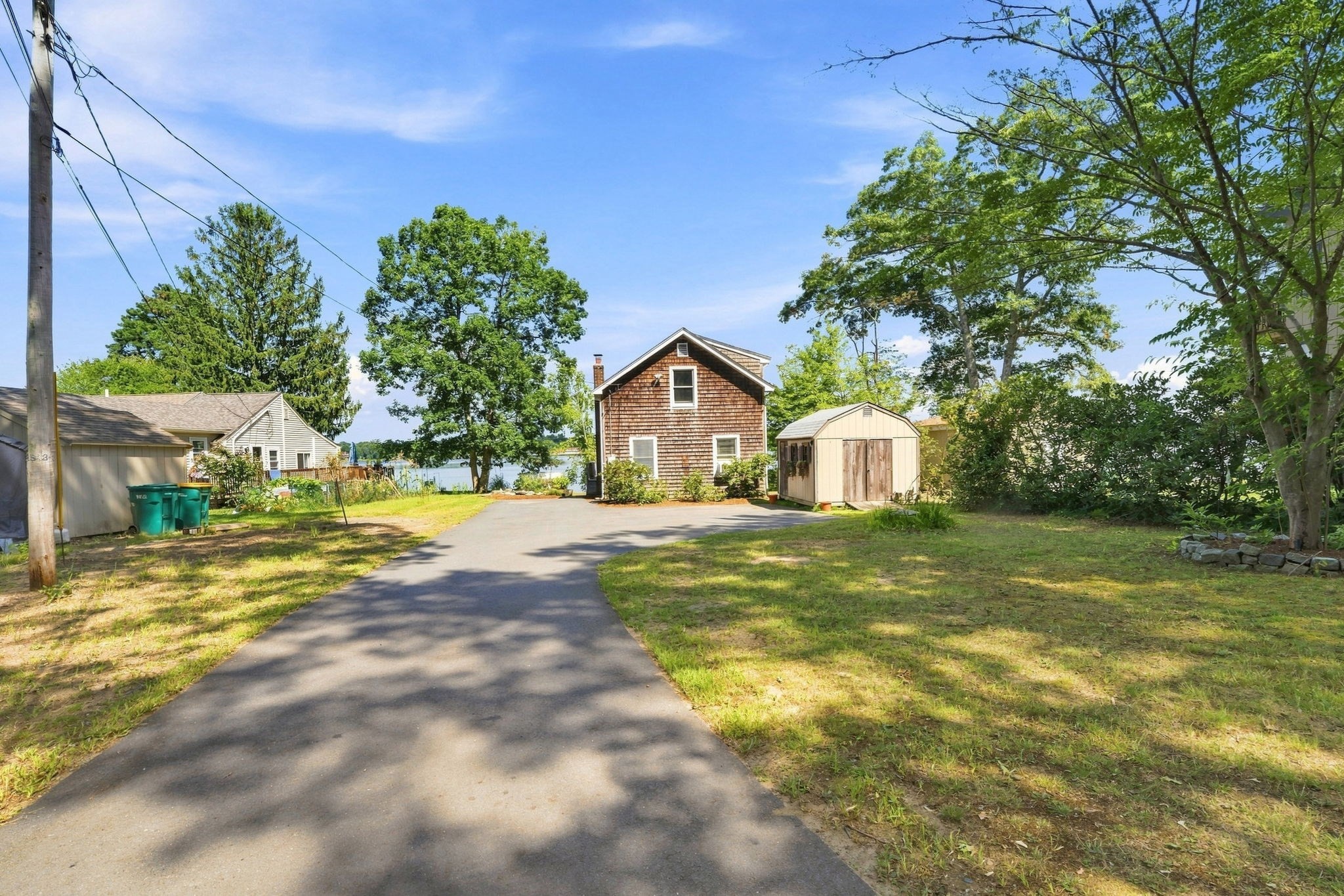 111 King Philip Rd Property Photo 2