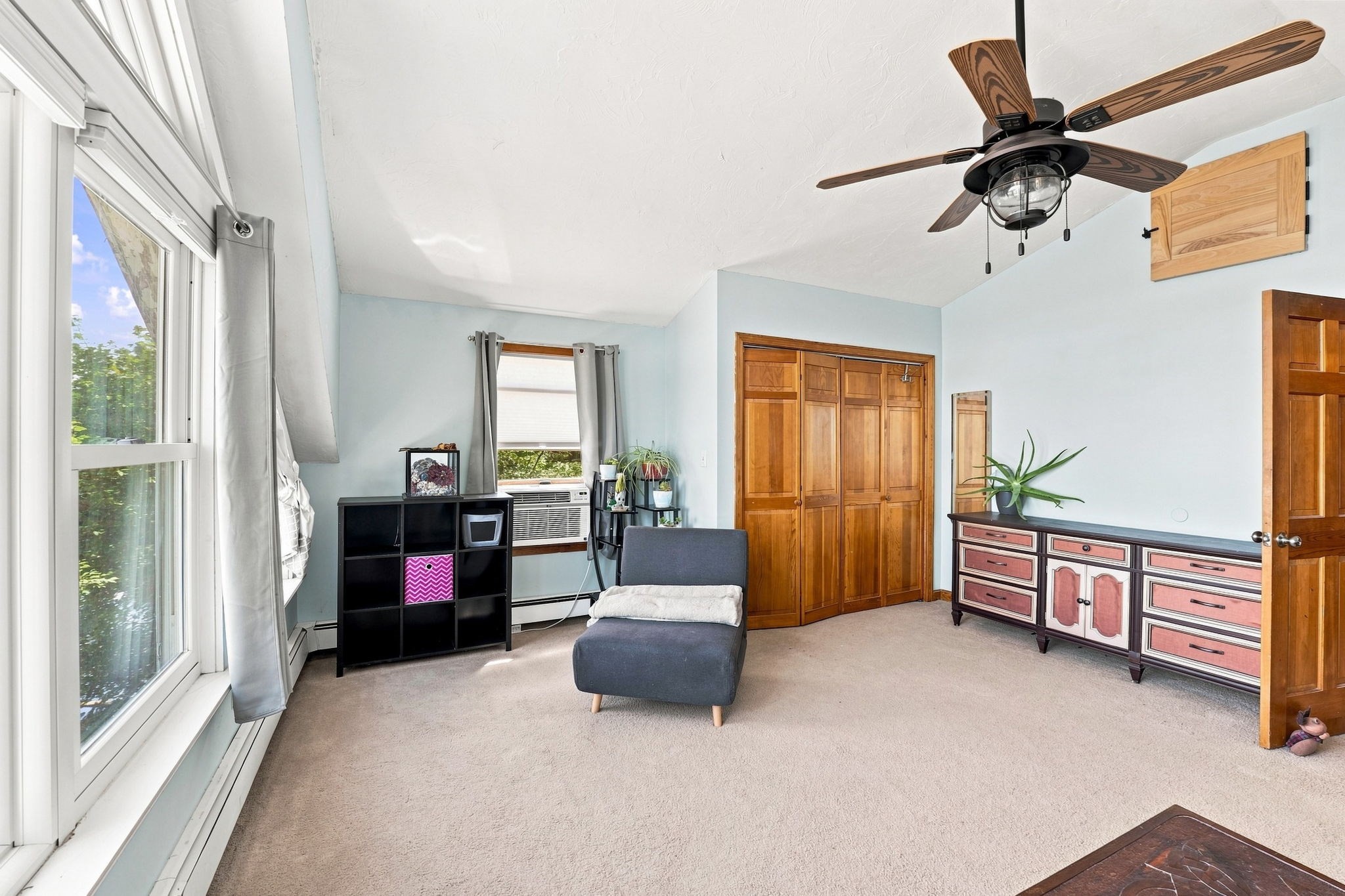 111 King Philip Rd Property Photo 27
